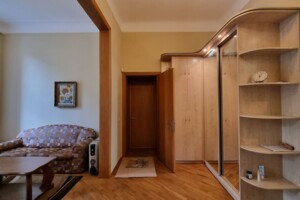 трехкомнатная квартира в Киеве, район Липки, на ул. Заньковецкой 6 в аренду на долгий срок помесячно фото 2