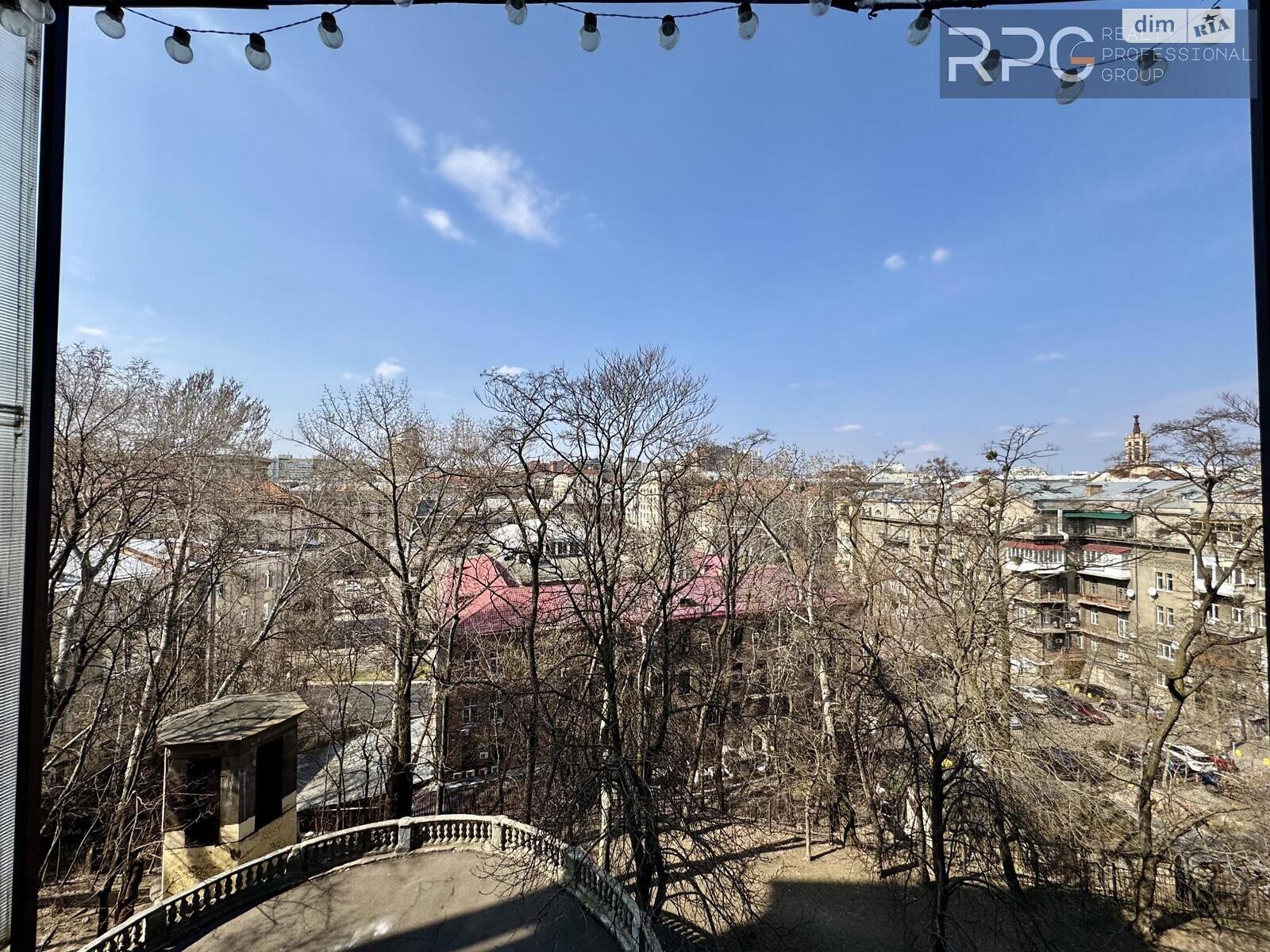 двокімнатна квартира в Києві, район Печерський, на вул. Заньковецької 8 в довготривалу оренду помісячно фото 1 двокімнатна квартира в Києві, район Печерський, на вул. Заньковецької 8 в довготривалу оренду помісячно фото 1