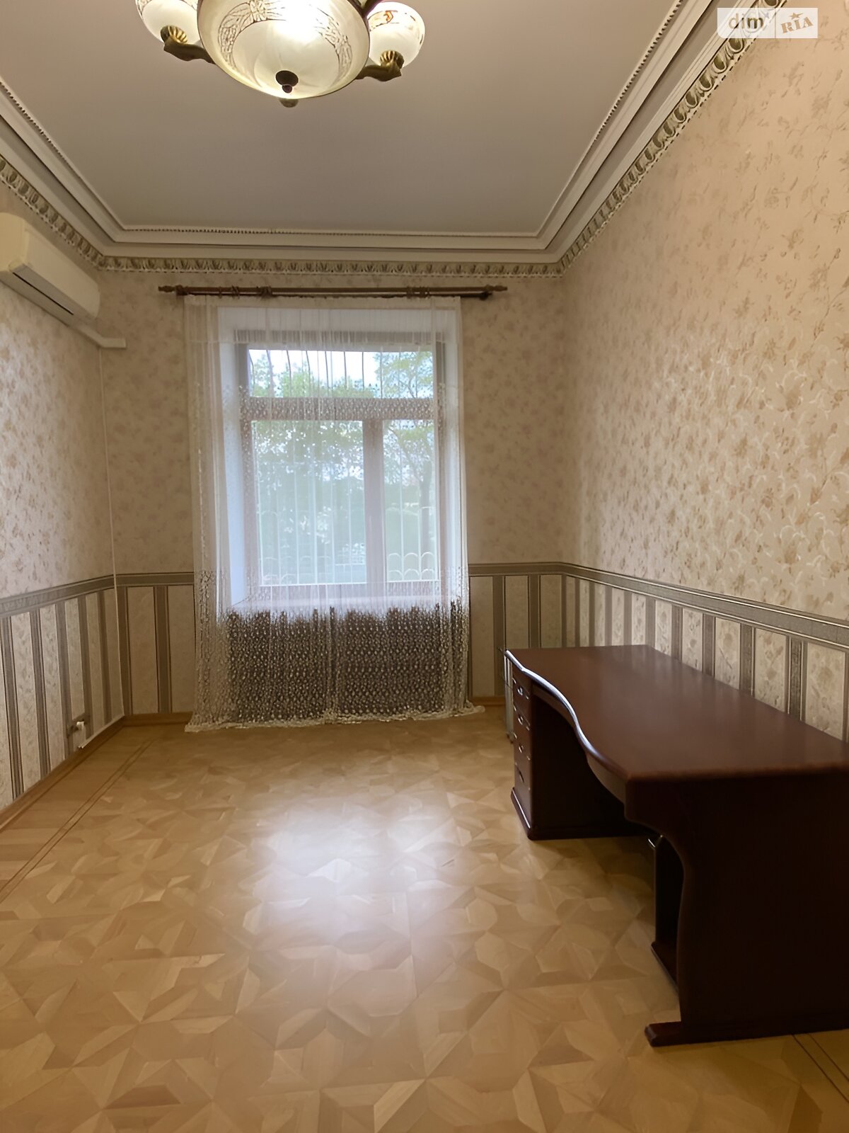 трехкомнатная квартира с ремонтом в Киеве, район Липки, на ул. Заньковецкой 8 в аренду на долгий срок помесячно фото 1 трехкомнатная квартира с ремонтом в Киеве, район Липки, на ул. Заньковецкой 8 в аренду на долгий срок помесячно фото 1