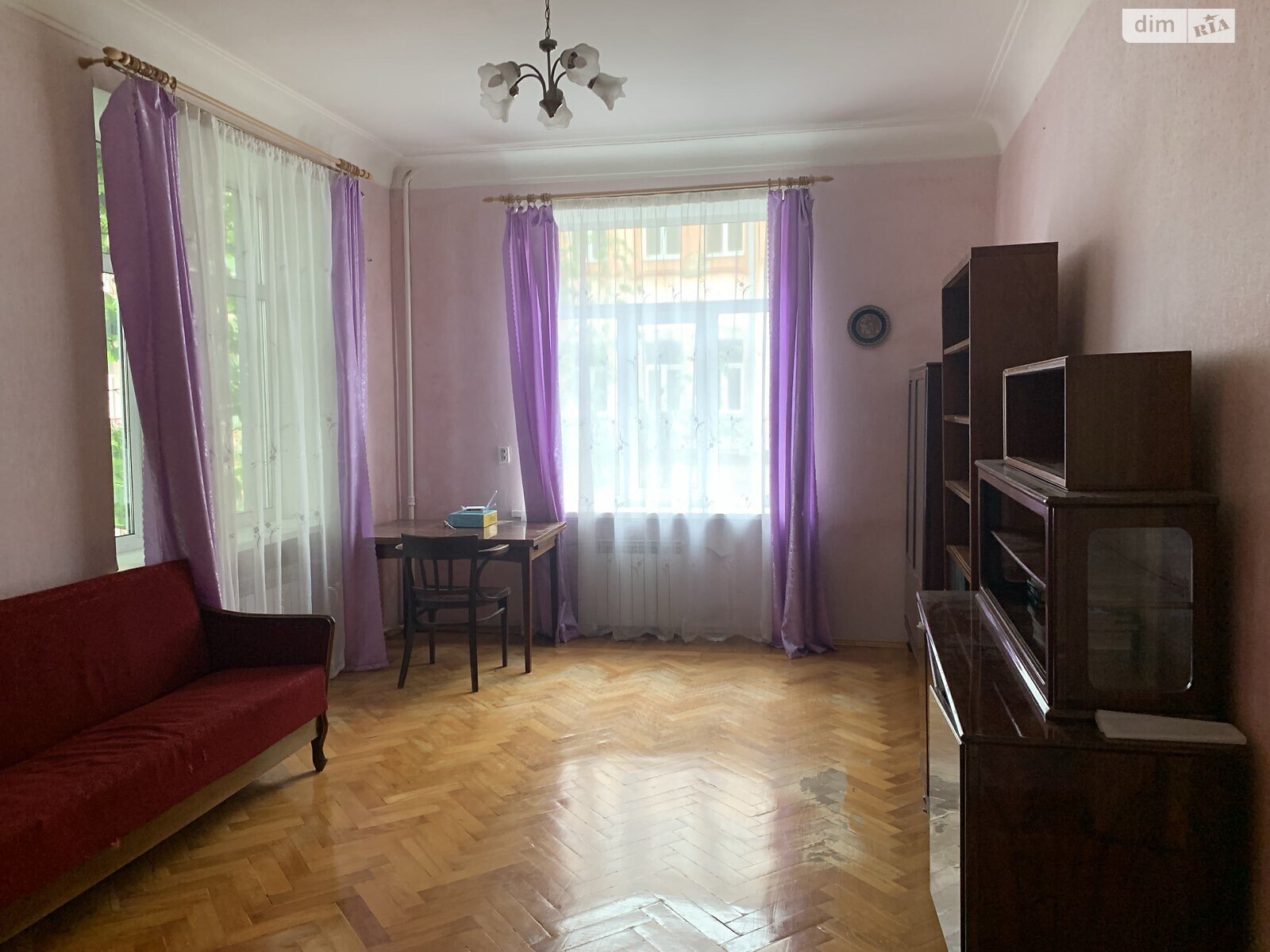 трикімнатна квартира в Києві, район Липки, на вул. Заньковецької 5/2 в довготривалу оренду помісячно фото 1 трикімнатна квартира в Києві, район Липки, на вул. Заньковецької 5/2 в довготривалу оренду помісячно фото 1