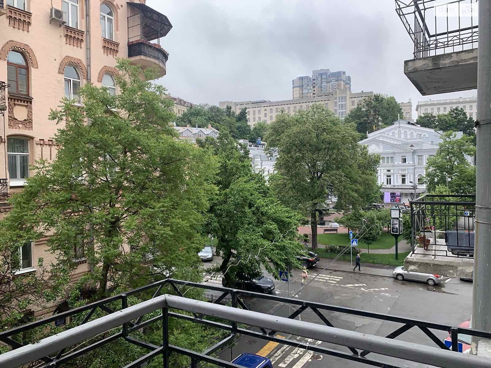 трикімнатна квартира в Києві, район Липки, на вул. Заньковецької 5/2 в довготривалу оренду помісячно фото 1 трикімнатна квартира в Києві, район Липки, на вул. Заньковецької 5/2 в довготривалу оренду помісячно фото 1