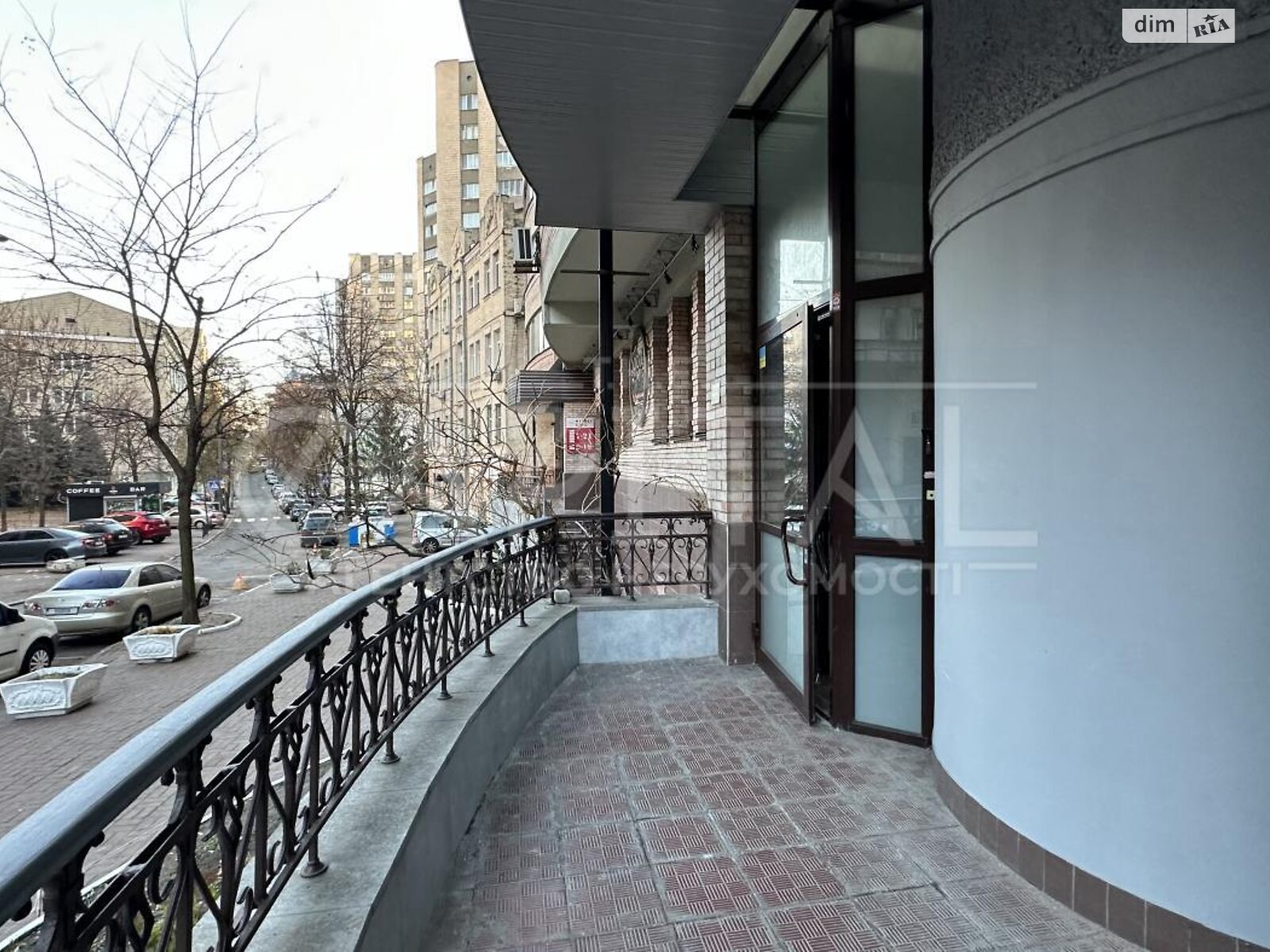 трехкомнатная квартира в Киеве, район Лукьяновка, на ул. Александра Конисского 45-49 в аренду на долгий срок помесячно фото 1 трехкомнатная квартира в Киеве, район Лукьяновка, на ул. Александра Конисского 45-49 в аренду на долгий срок помесячно фото 1