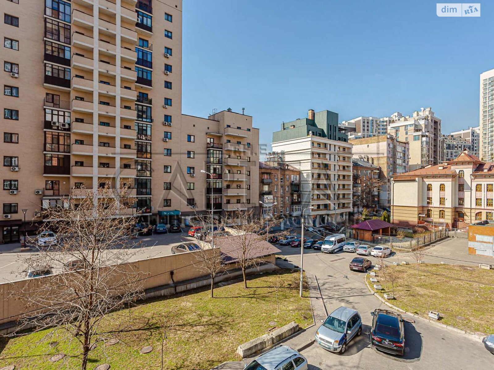 пятикомнатная квартира в Киеве, район Лукьяновка, на ул. Дмитриевская 17А в аренду на долгий срок помесячно фото 1 пятикомнатная квартира в Киеве, район Лукьяновка, на ул. Дмитриевская 17А в аренду на долгий срок помесячно фото 1