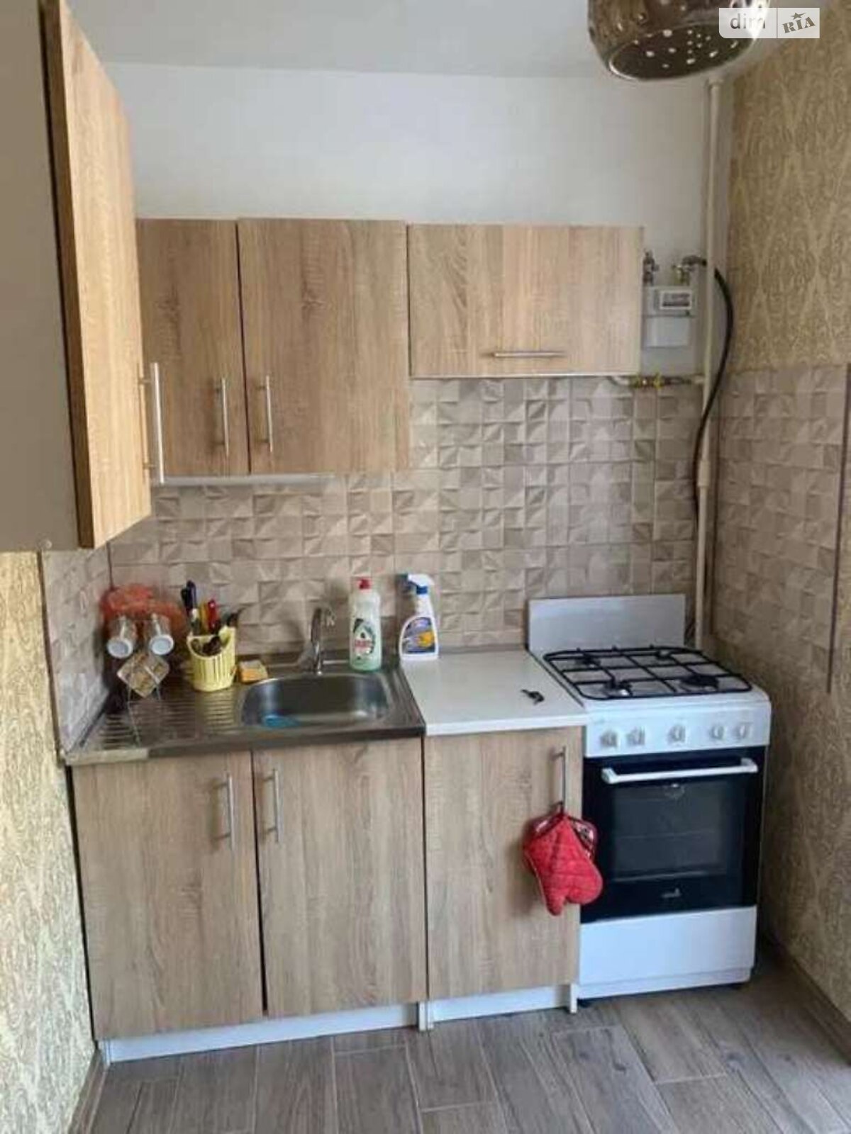 однокомнатная квартира в Киеве, район Лукьяновка, на ул. Довнар-Запольского 9 в аренду на долгий срок помесячно фото 1 однокомнатная квартира в Киеве, район Лукьяновка, на ул. Довнар-Запольского 9 в аренду на долгий срок помесячно фото 1