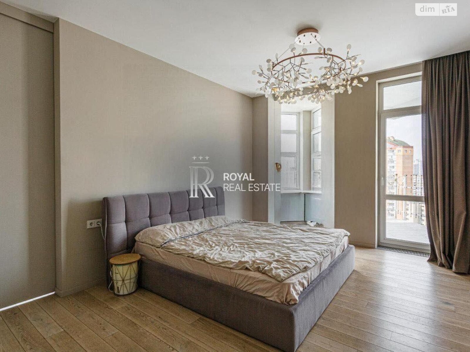 трехкомнатная квартира в Киеве, район Лукьяновка, на ул. Сечевых Стрельцов 84А в аренду на долгий срок помесячно фото 1