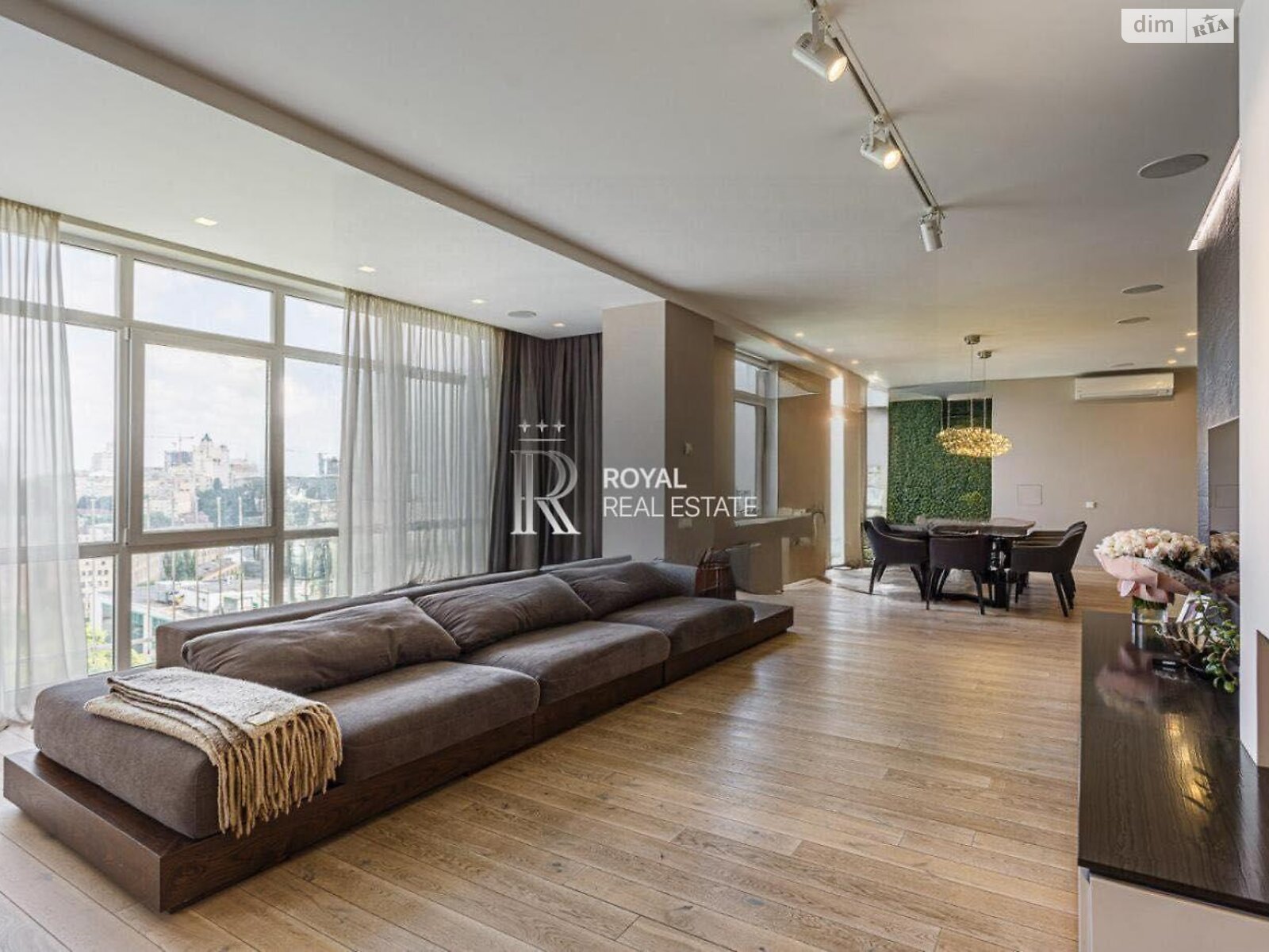 трехкомнатная квартира в Киеве, район Лукьяновка, на ул. Сечевых Стрельцов 84А в аренду на долгий срок помесячно фото 1