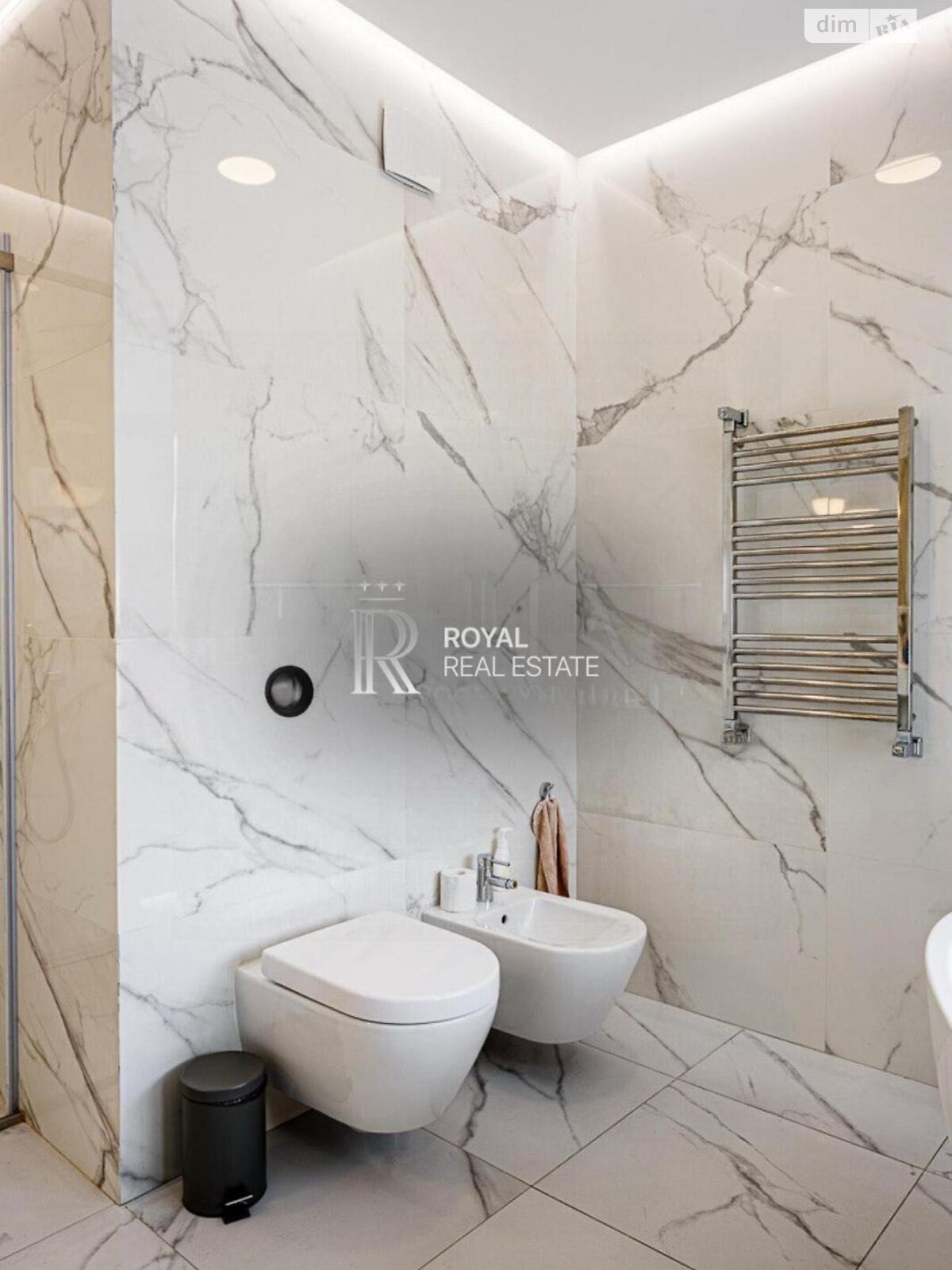 трехкомнатная квартира в Киеве, район Лукьяновка, на ул. Сечевых Стрельцов 84А в аренду на долгий срок помесячно фото 1