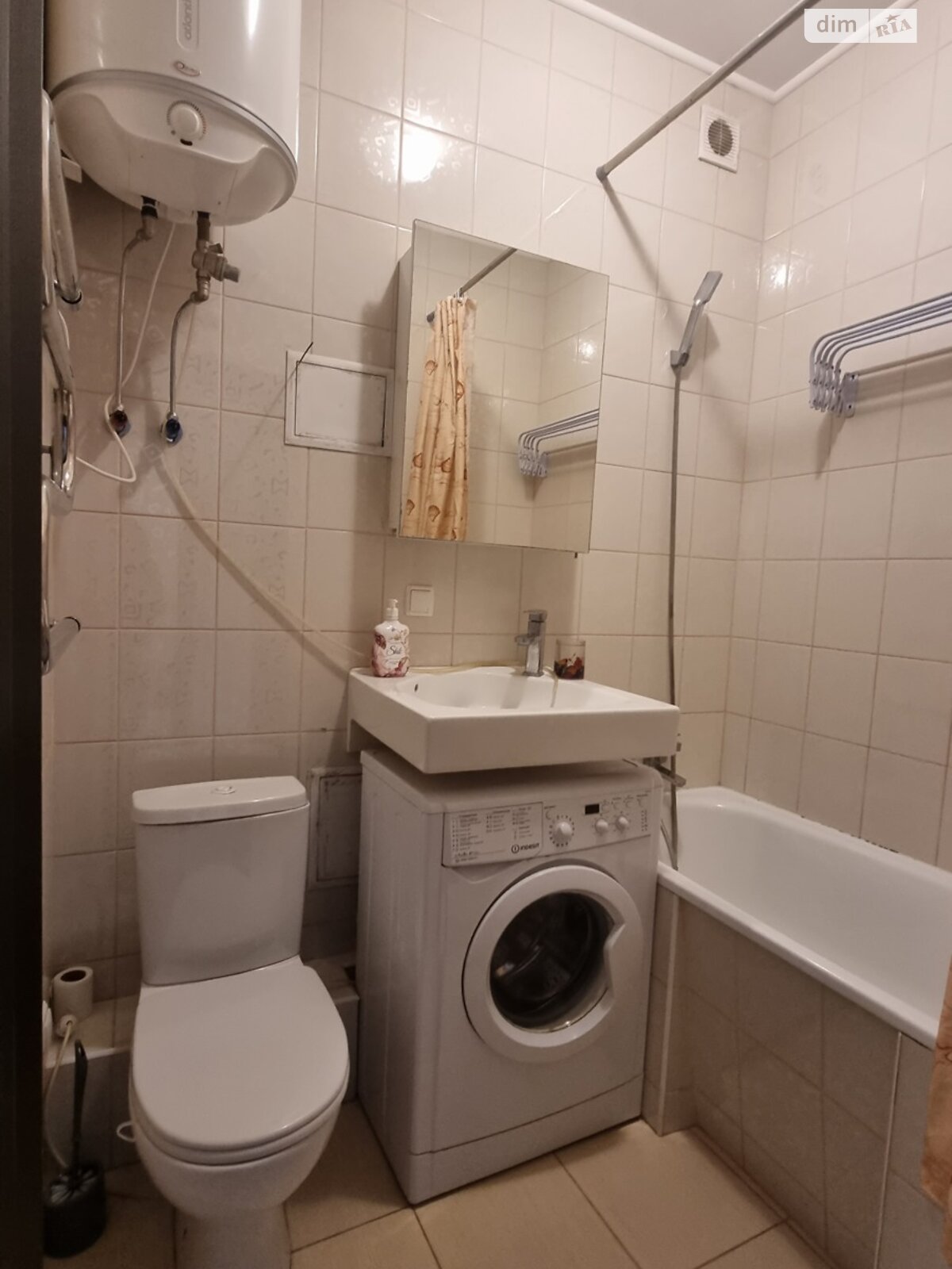 однокомнатная квартира в Киеве, район Лукьяновка, на ул. Сечевых Стрельцов 103 в аренду на долгий срок помесячно фото 1