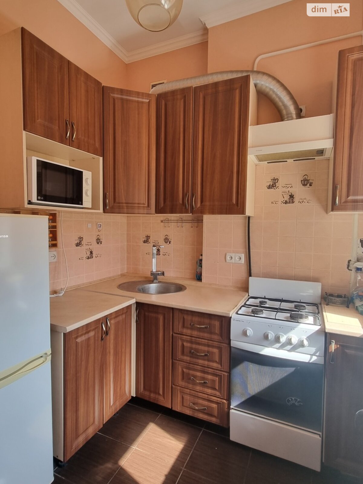 однокомнатная квартира в Киеве, район Лукьяновка, на ул. Сечевых Стрельцов 103 в аренду на долгий срок помесячно фото 1