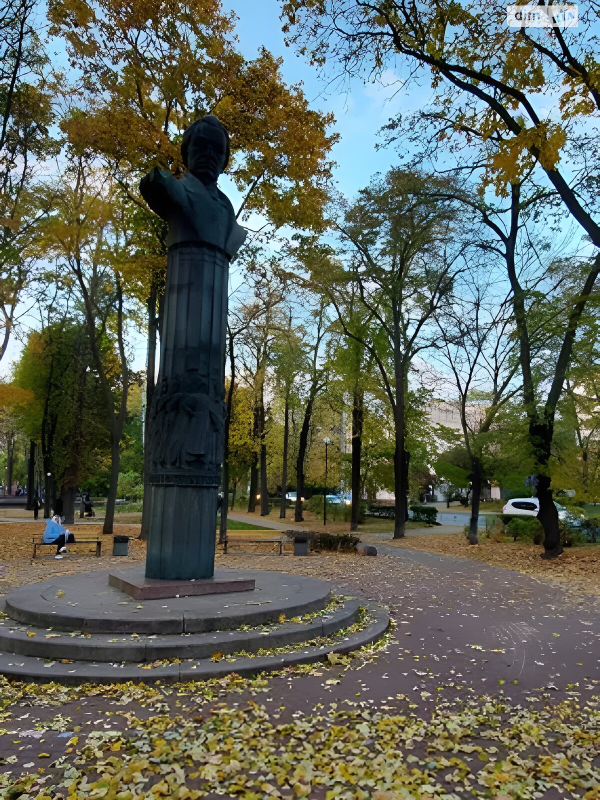 трикімнатна квартира в Києві, район Лук’янівка, на вул. Юрія Іллєнка 18 в довготривалу оренду помісячно фото 1 трикімнатна квартира в Києві, район Лук’янівка, на вул. Юрія Іллєнка 18 в довготривалу оренду помісячно фото 1