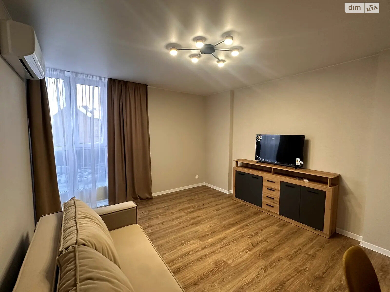 двухкомнатная квартира в Киеве, район Лукьяновка, на ул. Загоровская 25 в аренду на долгий срок помесячно фото 1