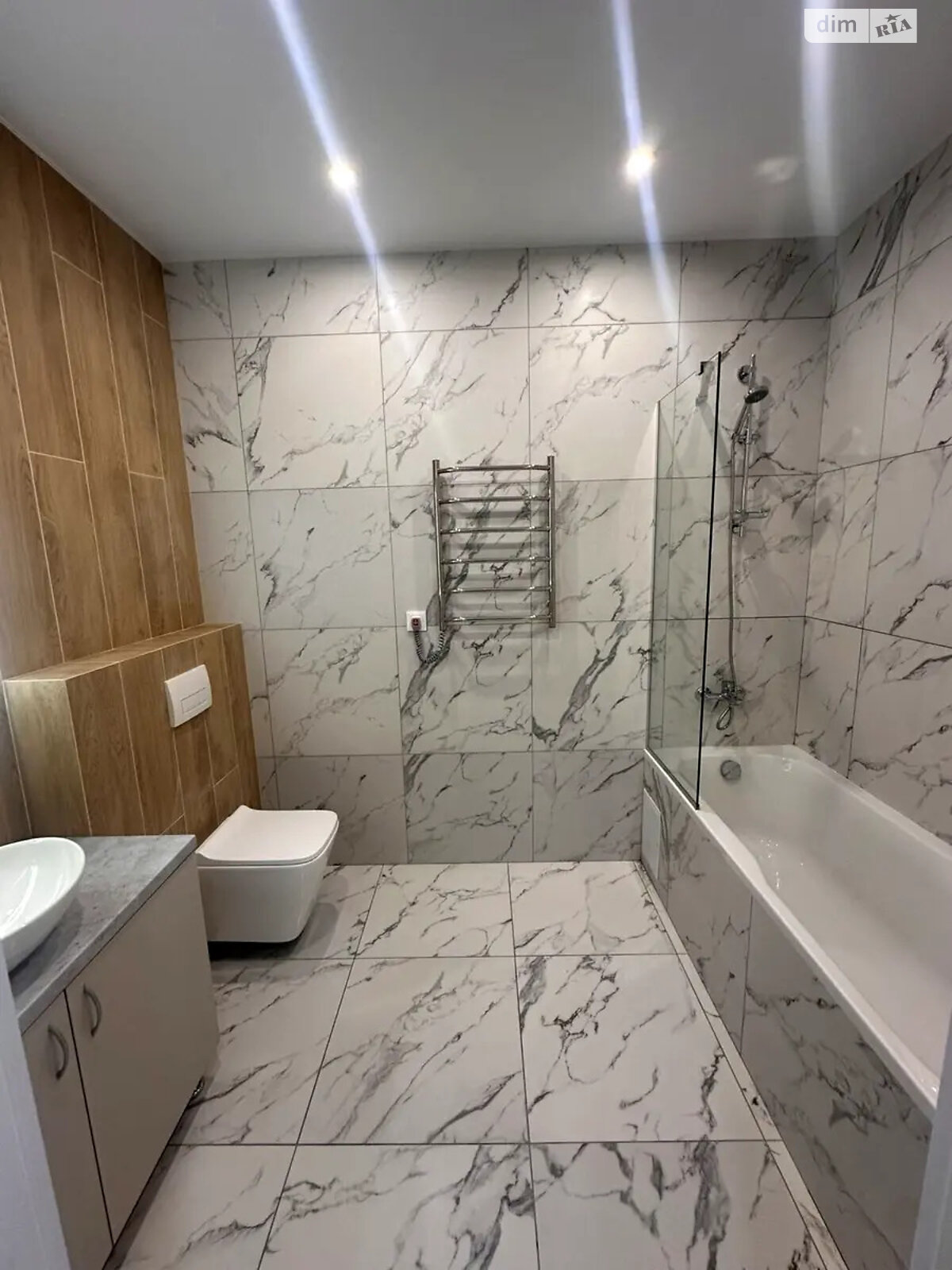 двухкомнатная квартира в Киеве, район Лукьяновка, на ул. Загоровская 25 в аренду на долгий срок помесячно фото 1