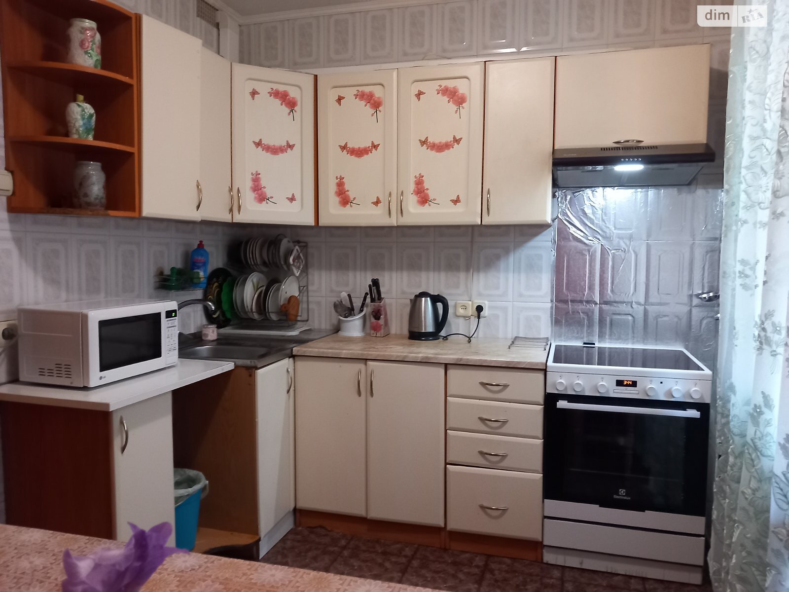 двокімнатна квартира в Києві, район Оболонський, на вул. Бережанська 24 в довготривалу оренду помісячно фото 1