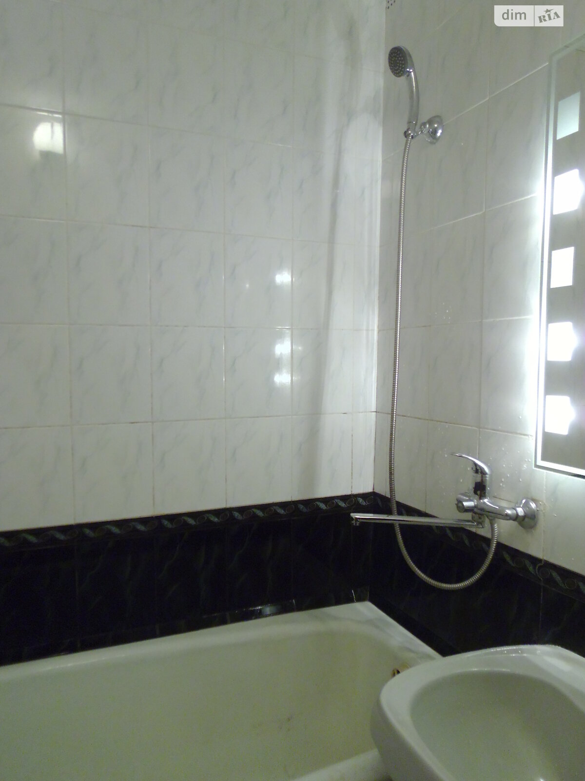 двокімнатна квартира в Києві, район Оболонський, на вул. Бережанська 24 в довготривалу оренду помісячно фото 1