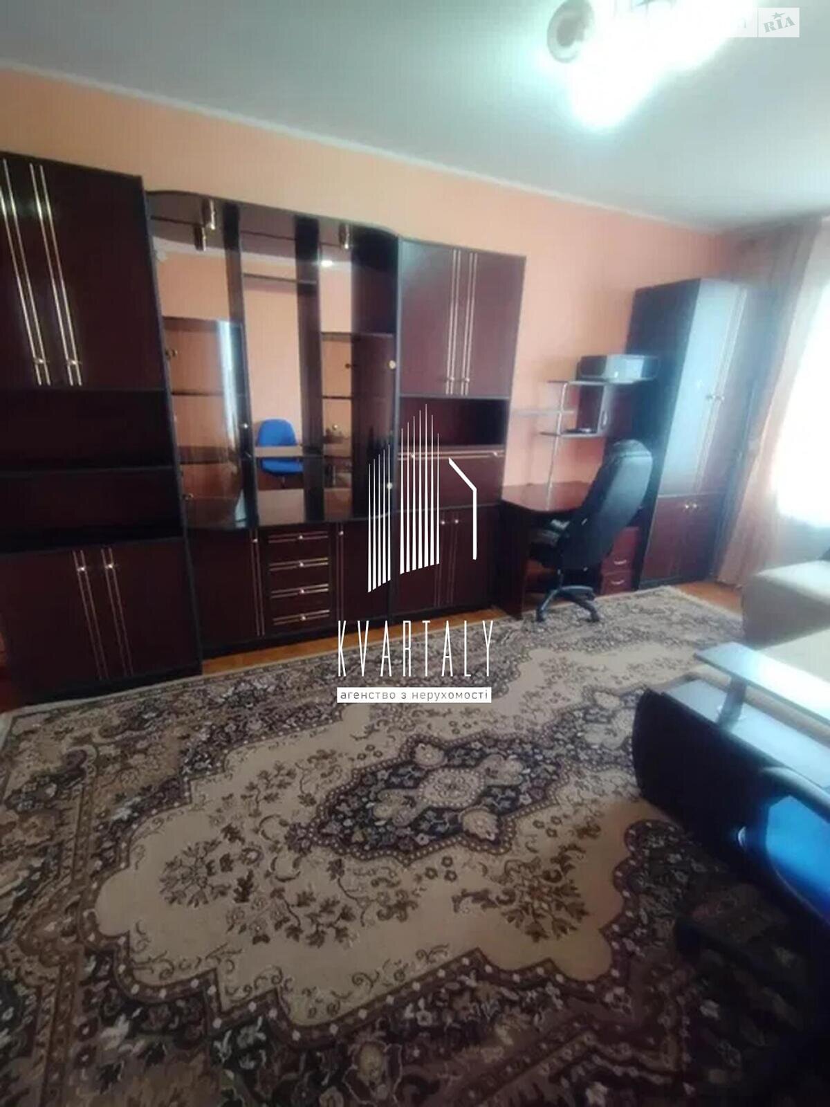 двокімнатна квартира в Києві, район Мінський Масив, на вул. Петра Калнишевського 5 в довготривалу оренду помісячно фото 1 двокімнатна квартира в Києві, район Мінський Масив, на вул. Петра Калнишевського 5 в довготривалу оренду помісячно фото 1