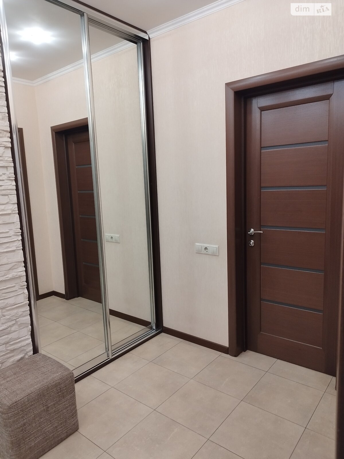 однокімнатна квартира в Києві, район Мінський Масив, на вул. Петра Калнишевського 7 в довготривалу оренду помісячно фото 1 однокімнатна квартира в Києві, район Мінський Масив, на вул. Петра Калнишевського 7 в довготривалу оренду помісячно фото 1