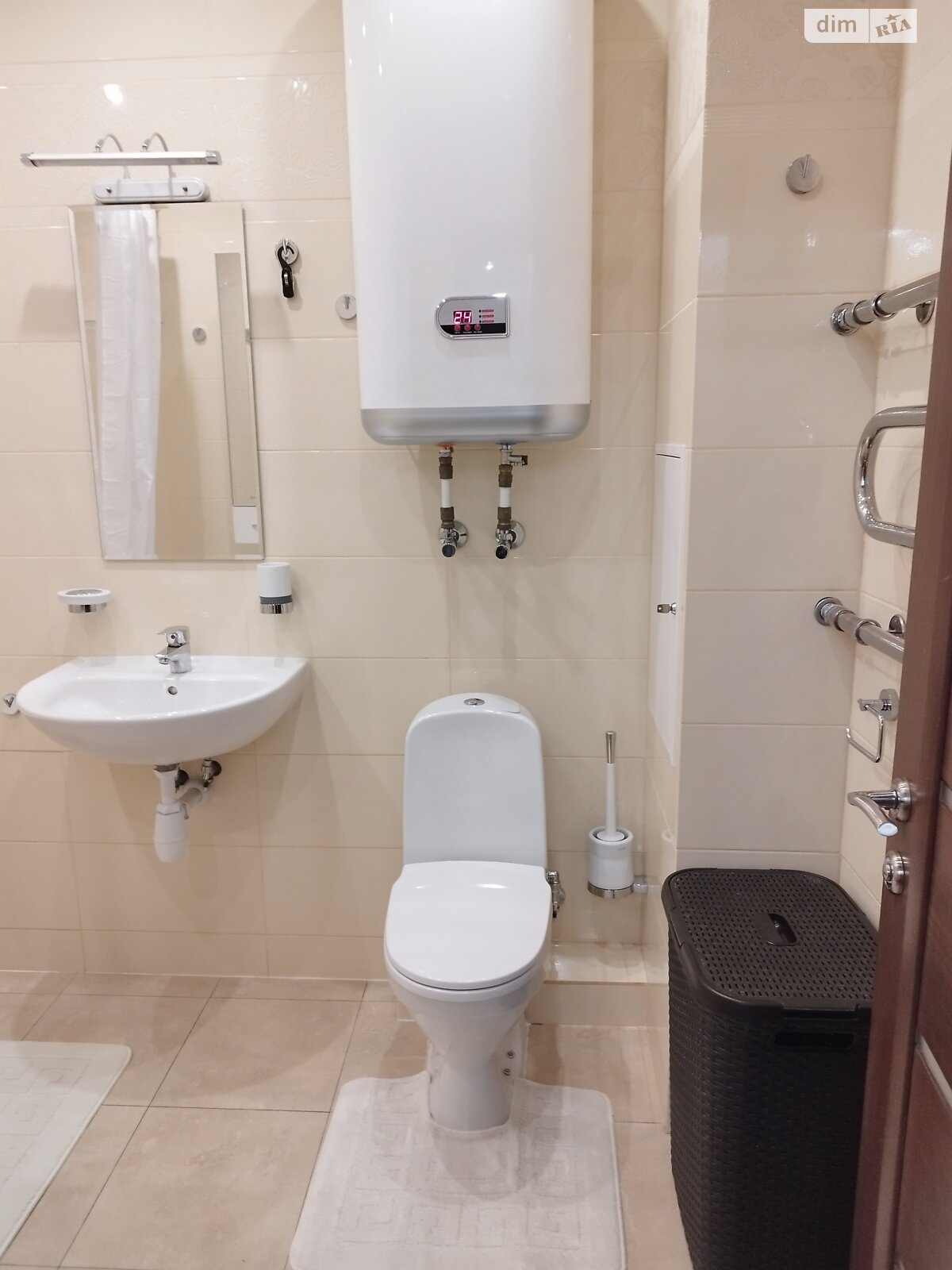 однокімнатна квартира в Києві, район Мінський Масив, на вул. Петра Калнишевського 7 в довготривалу оренду помісячно фото 1 однокімнатна квартира в Києві, район Мінський Масив, на вул. Петра Калнишевського 7 в довготривалу оренду помісячно фото 1