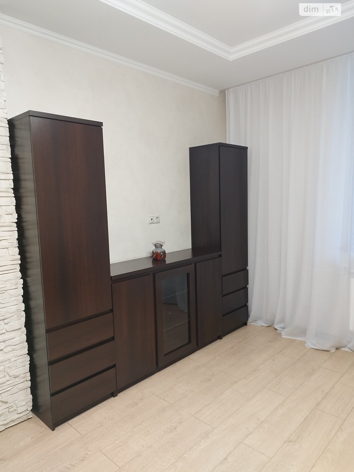 однокімнатна квартира в Києві, район Мінський Масив, на вул. Петра Калнишевського 7 в довготривалу оренду помісячно фото 1 однокімнатна квартира в Києві, район Мінський Масив, на вул. Петра Калнишевського 7 в довготривалу оренду помісячно фото 1