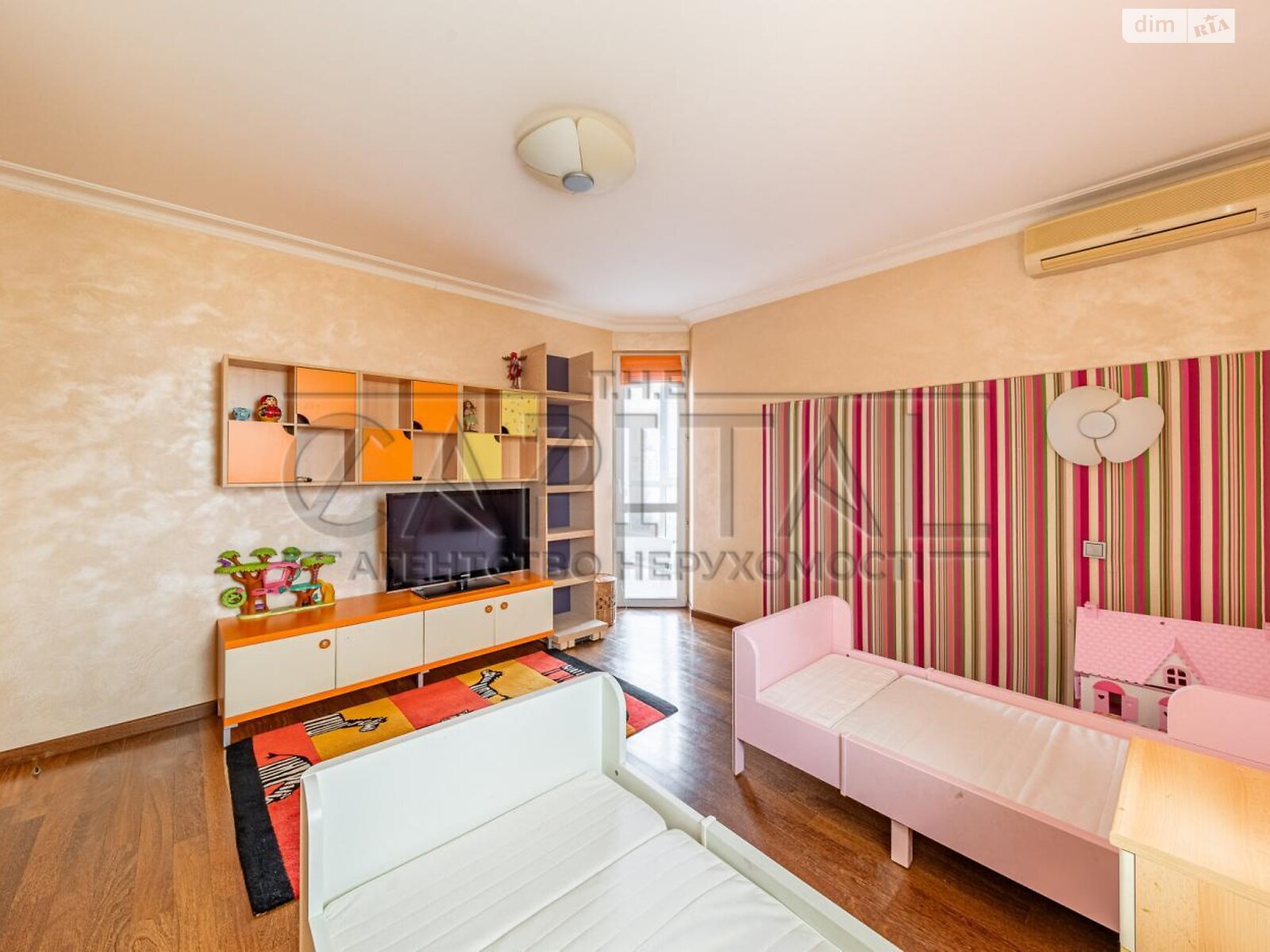 четырехкомнатная квартира в Киеве, район Соломенский, на ул. Мокрая 3 в аренду на долгий срок помесячно фото 1 четырехкомнатная квартира в Киеве, район Соломенский, на ул. Мокрая 3 в аренду на долгий срок помесячно фото 1