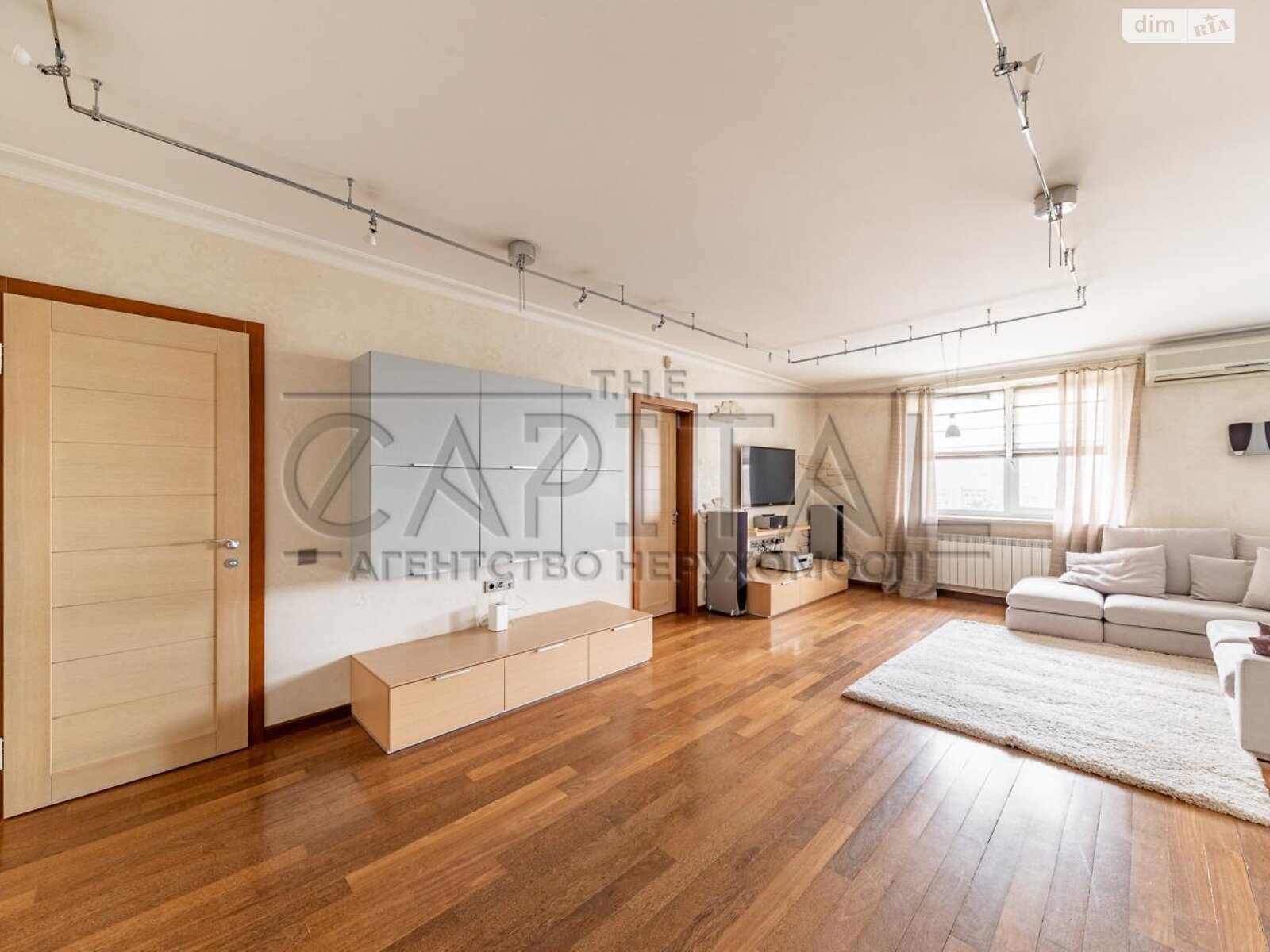 четырехкомнатная квартира в Киеве, район Соломенский, на ул. Мокрая 3 в аренду на долгий срок помесячно фото 1 четырехкомнатная квартира в Киеве, район Соломенский, на ул. Мокрая 3 в аренду на долгий срок помесячно фото 1