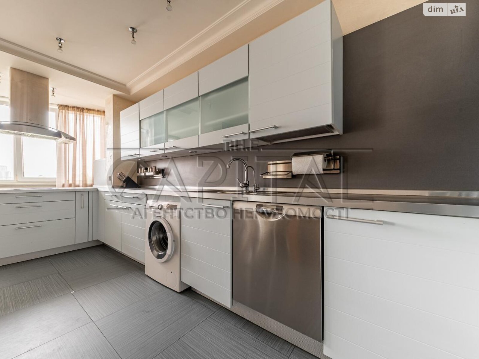 четырехкомнатная квартира в Киеве, район Соломенский, на ул. Мокрая 3 в аренду на долгий срок помесячно фото 1 четырехкомнатная квартира в Киеве, район Соломенский, на ул. Мокрая 3 в аренду на долгий срок помесячно фото 1