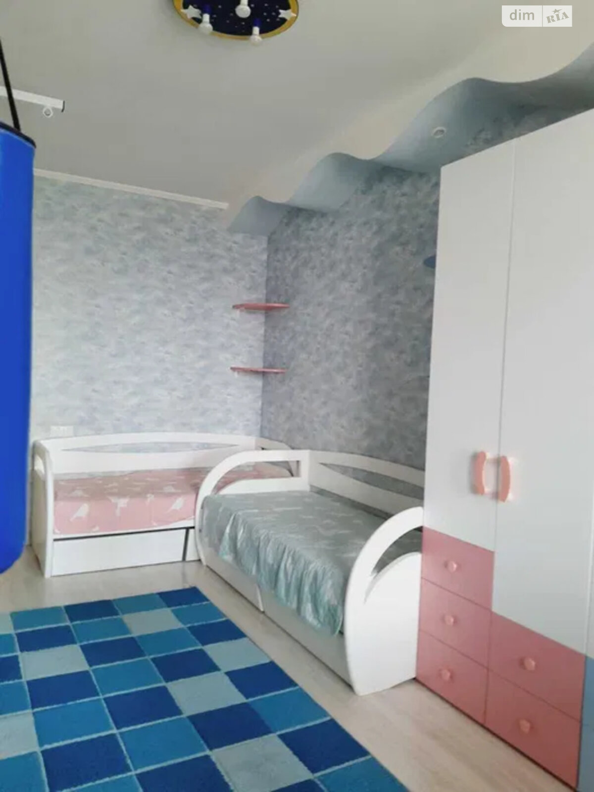 трикімнатна квартира в Києві, район Мостицький Масив, на вул. Івана Кавалерідзе 1 в довготривалу оренду помісячно фото 1 трикімнатна квартира в Києві, район Мостицький Масив, на вул. Івана Кавалерідзе 1 в довготривалу оренду помісячно фото 1