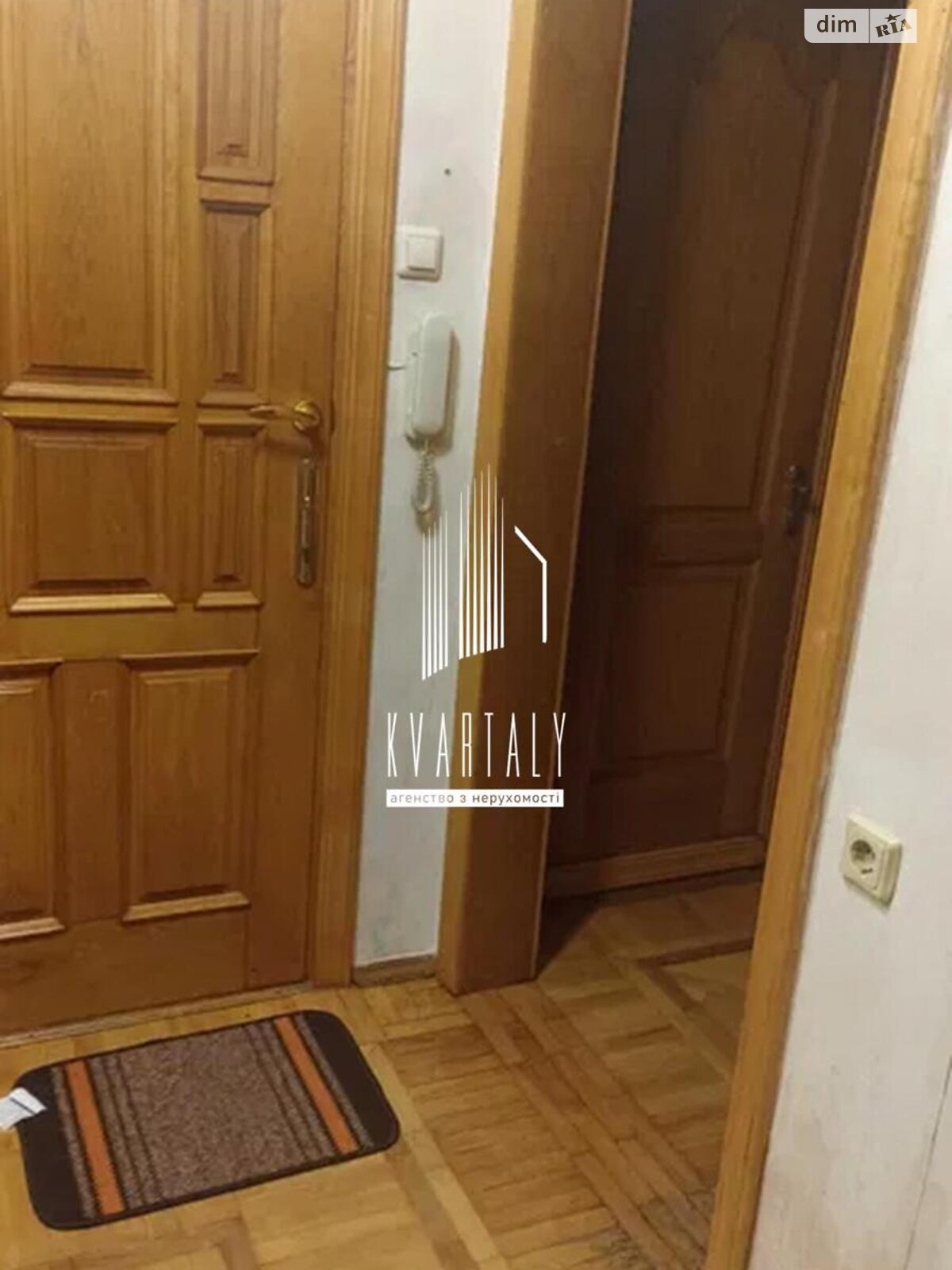 трикімнатна квартира в Києві, район Мостицький Масив, на вул. Наталії Ужвій 10 в довготривалу оренду помісячно фото 1 трикімнатна квартира в Києві, район Мостицький Масив, на вул. Наталії Ужвій 10 в довготривалу оренду помісячно фото 1