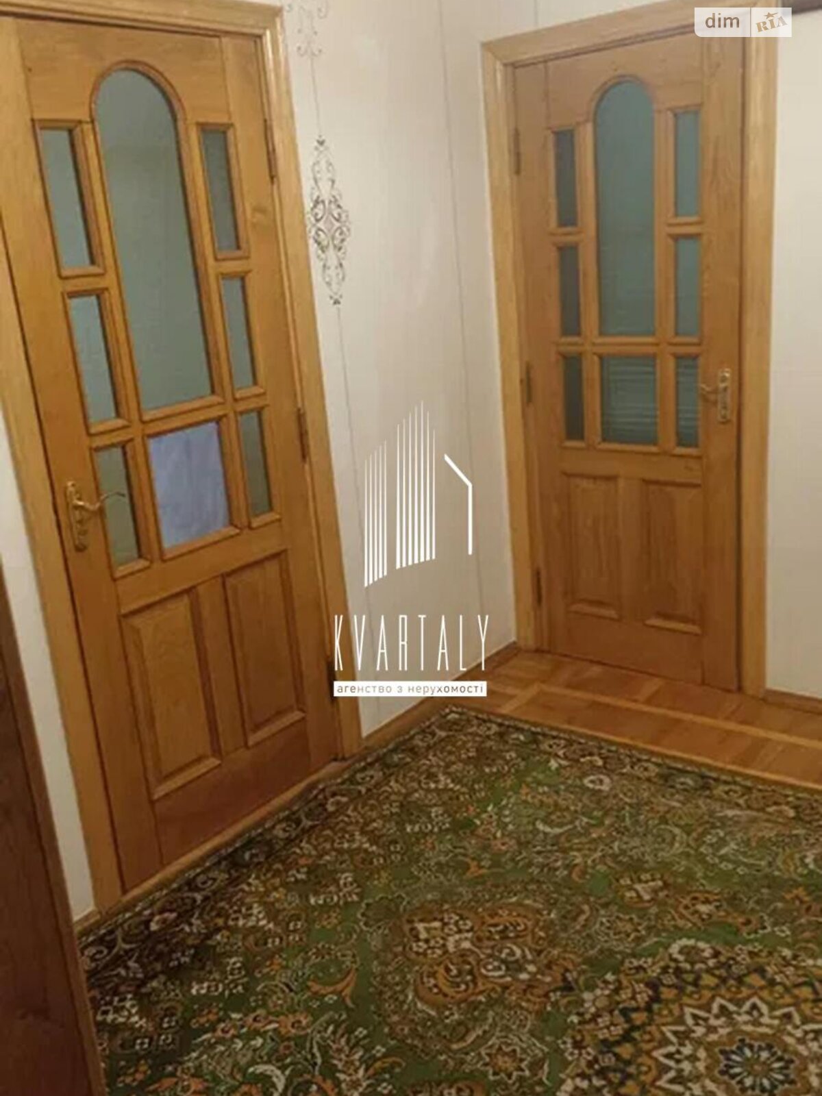 трикімнатна квартира в Києві, район Мостицький Масив, на вул. Наталії Ужвій 10 в довготривалу оренду помісячно фото 1 трикімнатна квартира в Києві, район Мостицький Масив, на вул. Наталії Ужвій 10 в довготривалу оренду помісячно фото 1