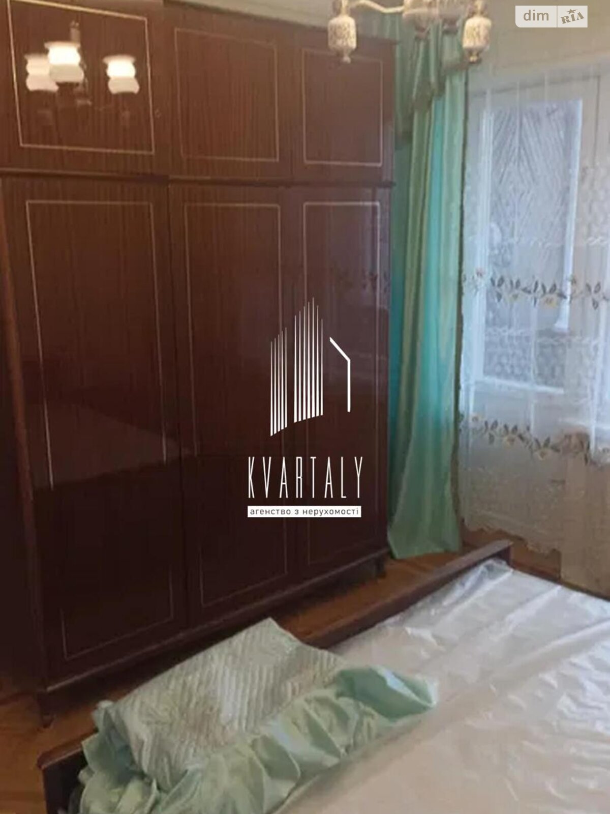 трикімнатна квартира в Києві, район Мостицький Масив, на вул. Наталії Ужвій 10 в довготривалу оренду помісячно фото 1 трикімнатна квартира в Києві, район Мостицький Масив, на вул. Наталії Ужвій 10 в довготривалу оренду помісячно фото 1