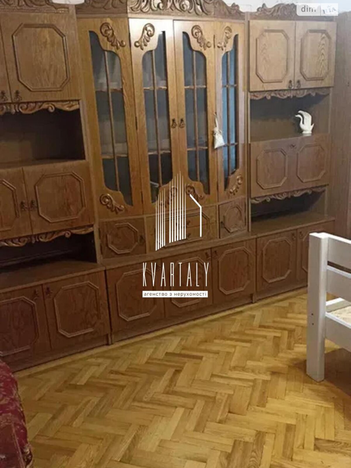 трикімнатна квартира в Києві, район Мостицький Масив, на вул. Наталії Ужвій 10 в довготривалу оренду помісячно фото 1 трикімнатна квартира в Києві, район Мостицький Масив, на вул. Наталії Ужвій 10 в довготривалу оренду помісячно фото 1