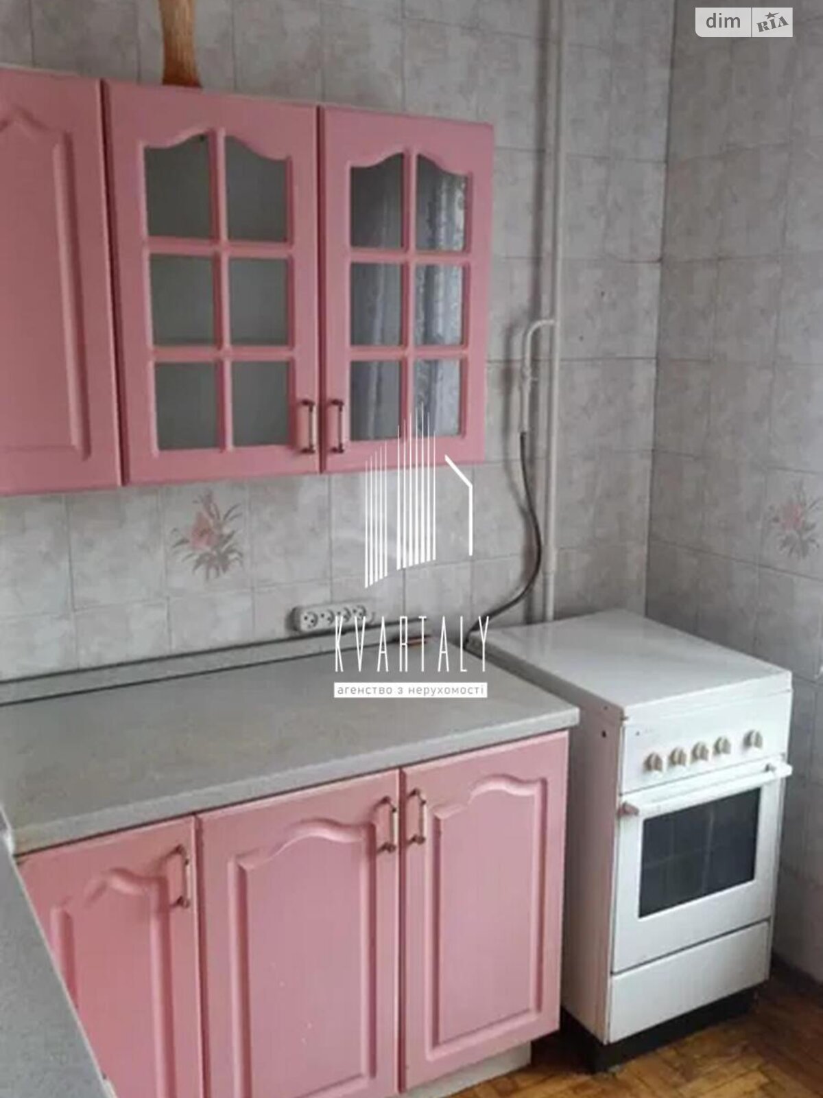 трикімнатна квартира в Києві, район Мостицький Масив, на вул. Наталії Ужвій 10 в довготривалу оренду помісячно фото 1 трикімнатна квартира в Києві, район Мостицький Масив, на вул. Наталії Ужвій 10 в довготривалу оренду помісячно фото 1