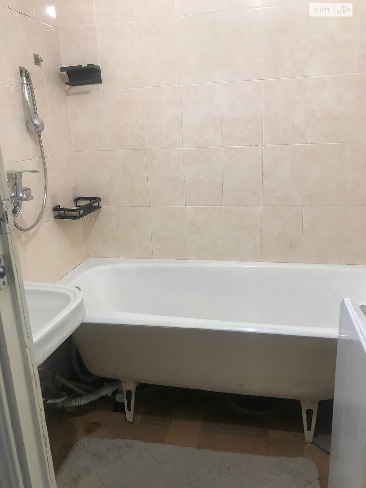 однокімнатна квартира в Києві, район Мостицький Масив, на вул. Наталії Ужвій 10 в довготривалу оренду помісячно фото 1 однокімнатна квартира в Києві, район Мостицький Масив, на вул. Наталії Ужвій 10 в довготривалу оренду помісячно фото 1