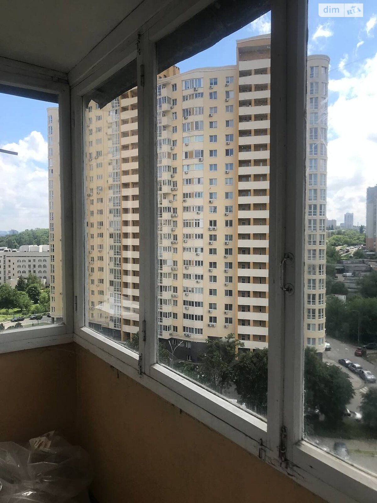 однокімнатна квартира в Києві, район Мостицький Масив, на вул. Наталії Ужвій 10 в довготривалу оренду помісячно фото 1 однокімнатна квартира в Києві, район Мостицький Масив, на вул. Наталії Ужвій 10 в довготривалу оренду помісячно фото 1