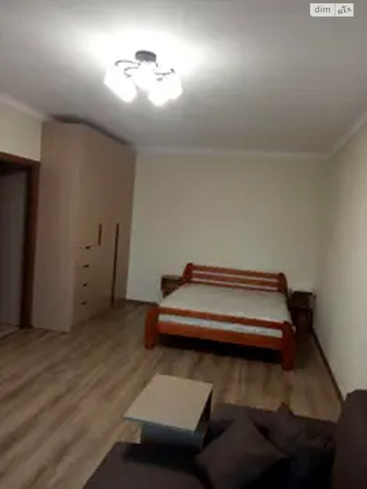 однокімнатна квартира в Києві, район Мостицький Масив, на вул. Новомостицька 15 в довготривалу оренду помісячно фото 1 однокімнатна квартира в Києві, район Мостицький Масив, на вул. Новомостицька 15 в довготривалу оренду помісячно фото 1