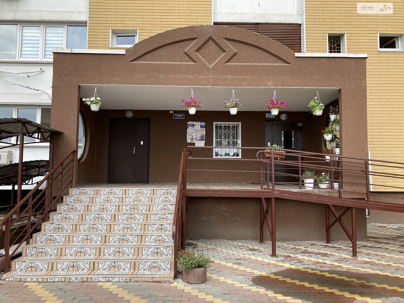 однокімнатна квартира в Києві, район Мостицький Масив, на вул. Сергія Данченка 3 в довготривалу оренду помісячно фото 1 однокімнатна квартира в Києві, район Мостицький Масив, на вул. Сергія Данченка 3 в довготривалу оренду помісячно фото 1