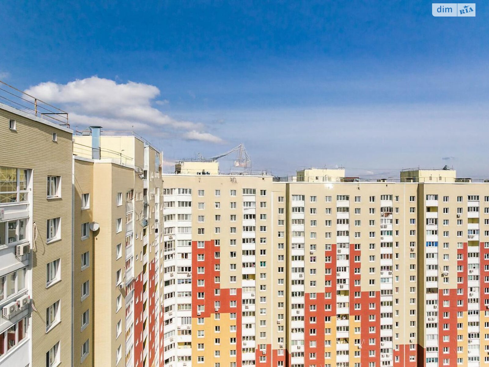 трикімнатна квартира в Києві, район Мостицький Масив, на вул. Сергія Данченка 1, кв. 124 в довготривалу оренду помісячно фото 1 трикімнатна квартира в Києві, район Мостицький Масив, на вул. Сергія Данченка 1, кв. 124 в довготривалу оренду помісячно фото 1