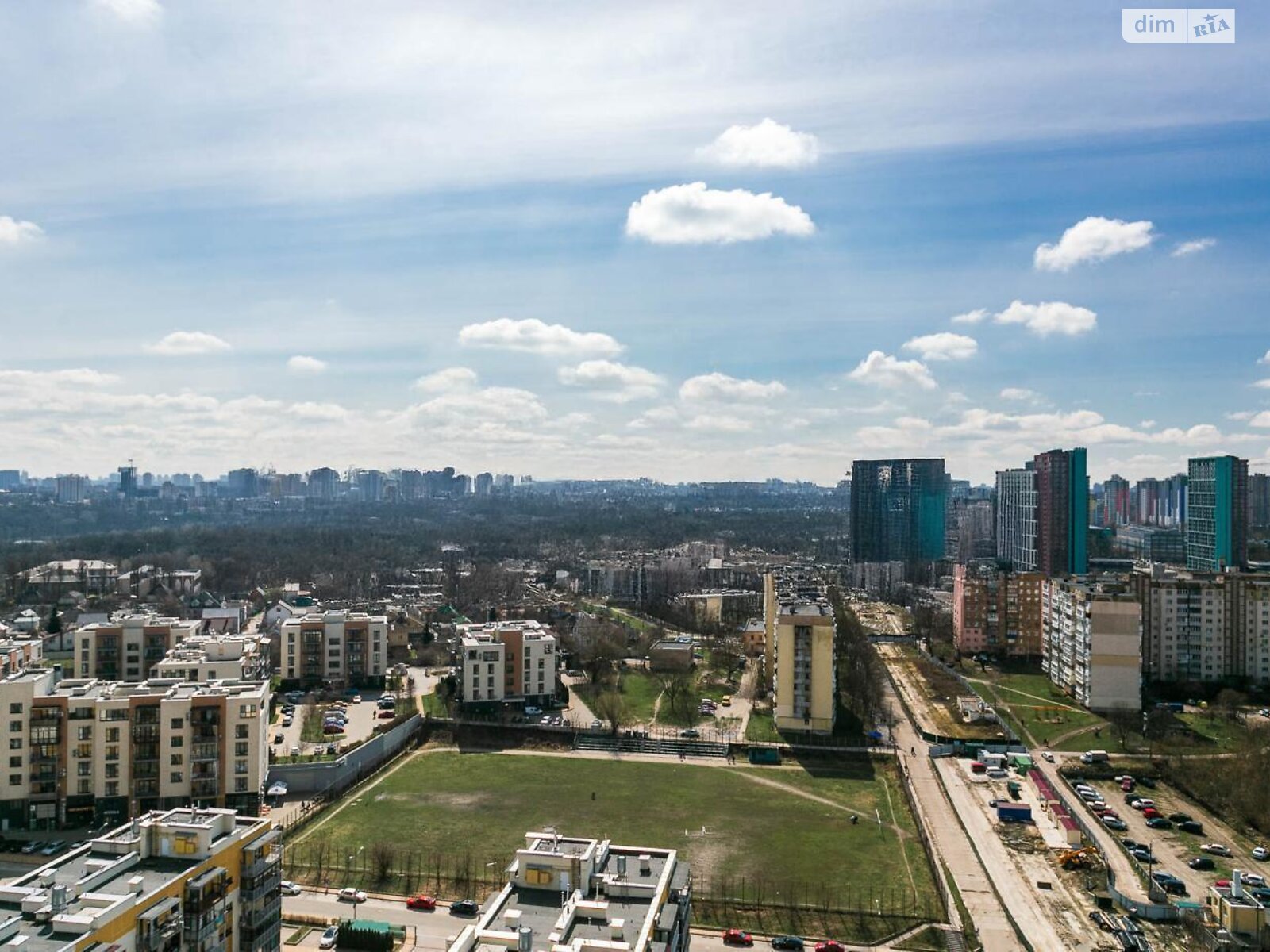 трикімнатна квартира в Києві, район Мостицький Масив, на вул. Сергія Данченка 1, кв. 124 в довготривалу оренду помісячно фото 1 трикімнатна квартира в Києві, район Мостицький Масив, на вул. Сергія Данченка 1, кв. 124 в довготривалу оренду помісячно фото 1