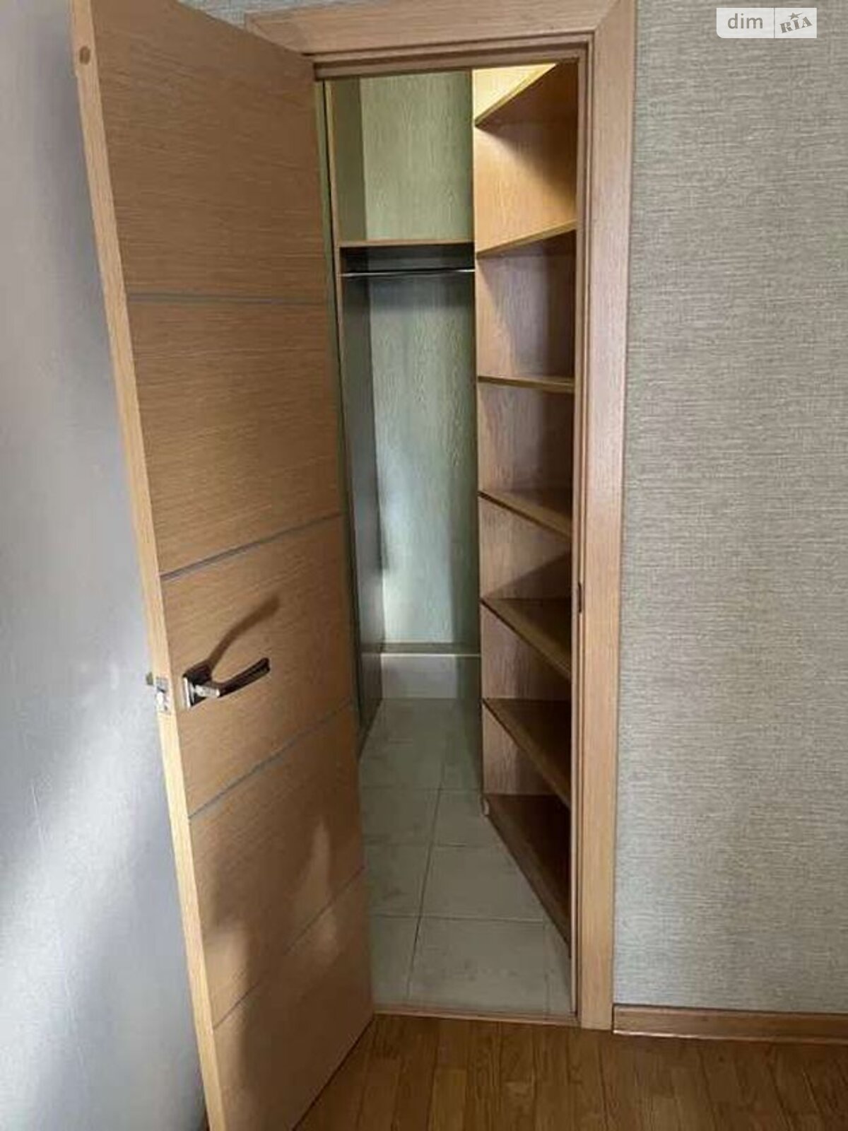 однокомнатная квартира в Киеве, район Мостицкий Массив, на ул. Замковецкая 94 в аренду на долгий срок помесячно фото 1 однокомнатная квартира в Киеве, район Мостицкий Массив, на ул. Замковецкая 94 в аренду на долгий срок помесячно фото 1