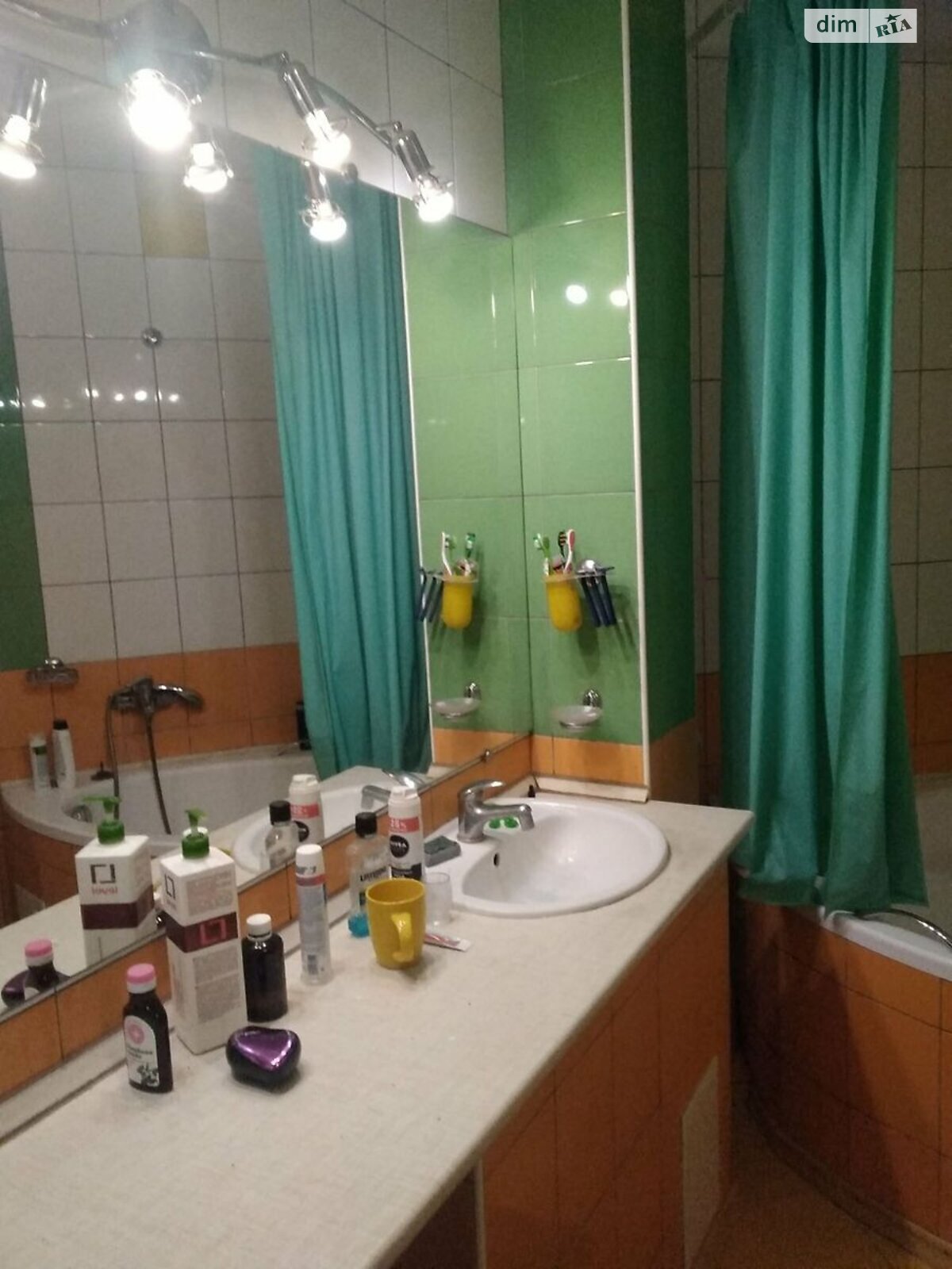 трехкомнатная квартира в Киеве, район Мышеловка, на просп. Науки 62А в аренду на долгий срок помесячно фото 1 трехкомнатная квартира в Киеве, район Мышеловка, на просп. Науки 62А в аренду на долгий срок помесячно фото 1