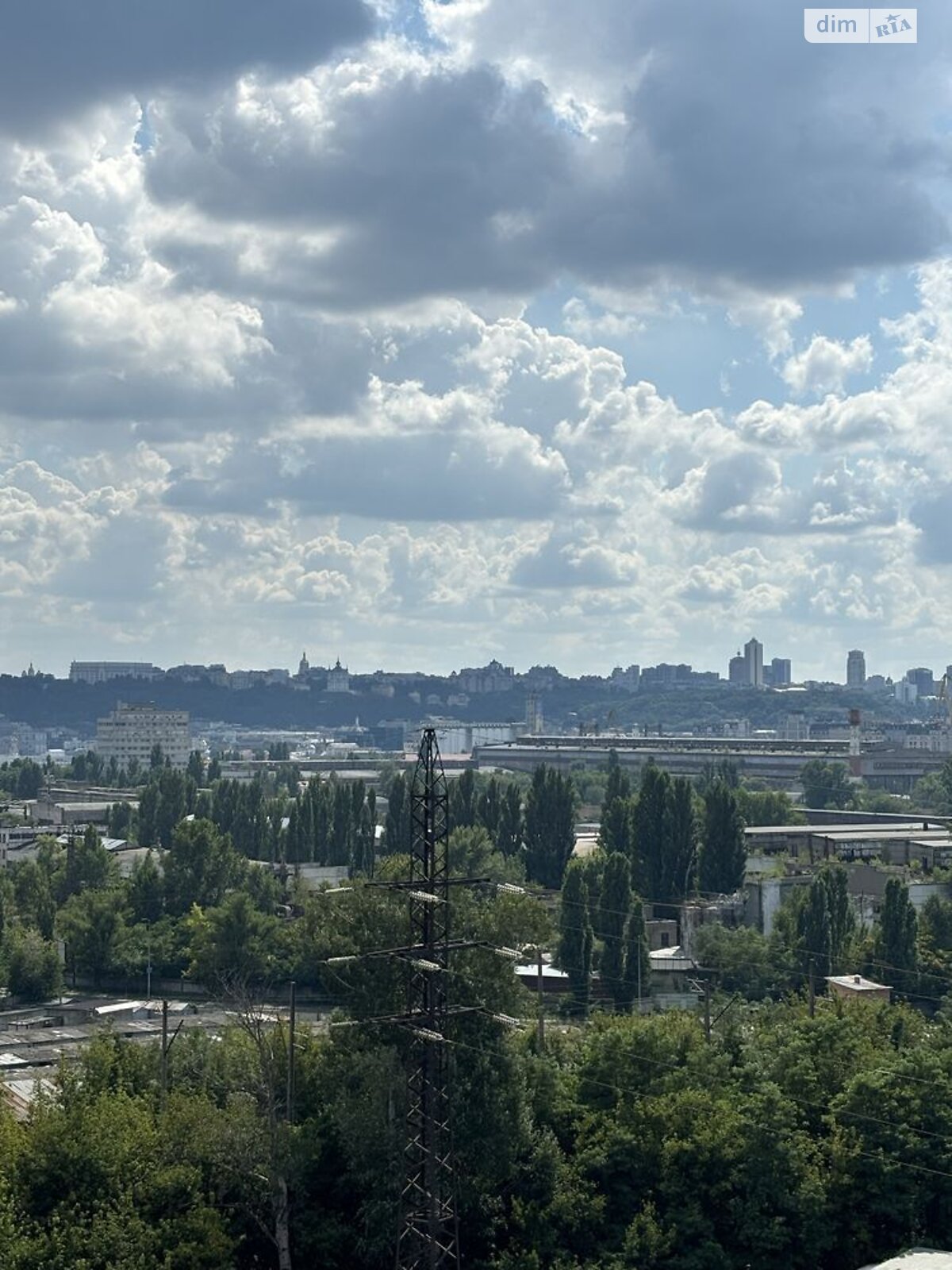 однокомнатная квартира в Киеве, на ул. Набережно-Рыбальская 27 в аренду на долгий срок помесячно фото 1 однокомнатная квартира в Киеве, на ул. Набережно-Рыбальская 27 в аренду на долгий срок помесячно фото 1