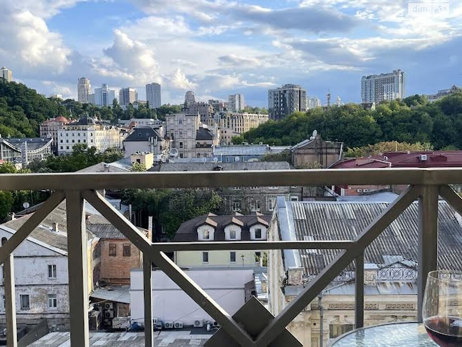 однокімнатна квартира в Києві, на вул. Нижній Вал 27-29 в довготривалу оренду помісячно фото 1 однокімнатна квартира в Києві, на вул. Нижній Вал 27-29 в довготривалу оренду помісячно фото 1
