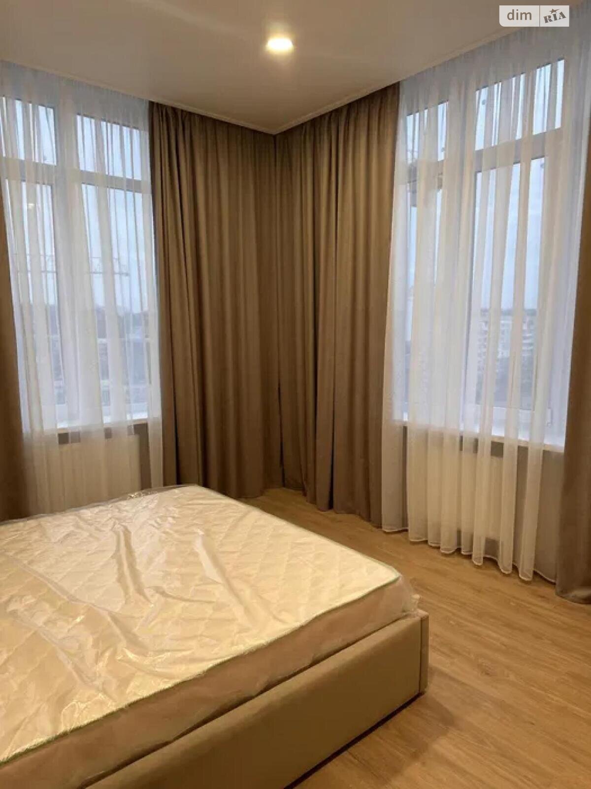однокімнатна квартира в Києві, на вул. Миколи Гулака 4 в довготривалу оренду помісячно фото 1 однокімнатна квартира в Києві, на вул. Миколи Гулака 4 в довготривалу оренду помісячно фото 1