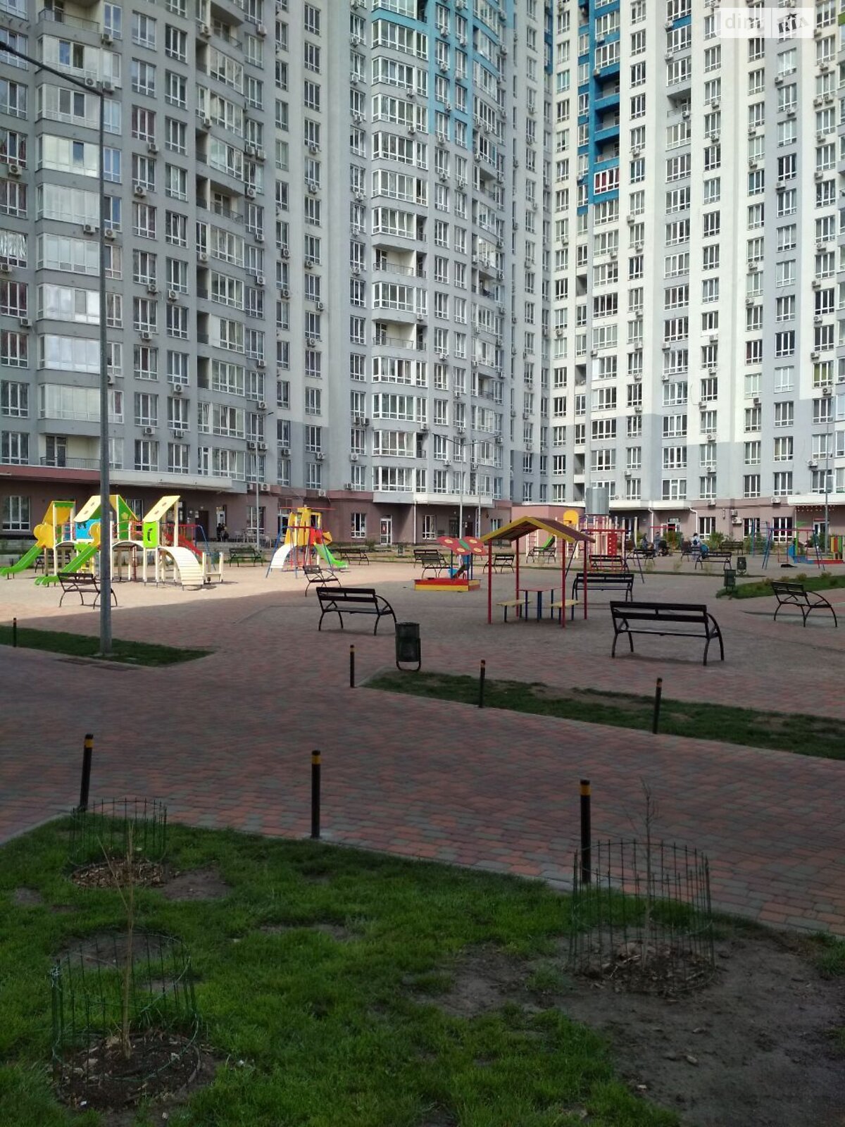 трехкомнатная квартира в Киеве, район Никольская Слободка, на ул. Каховская 60 в аренду на долгий срок помесячно фото 1 трехкомнатная квартира в Киеве, район Никольская Слободка, на ул. Каховская 60 в аренду на долгий срок помесячно фото 1