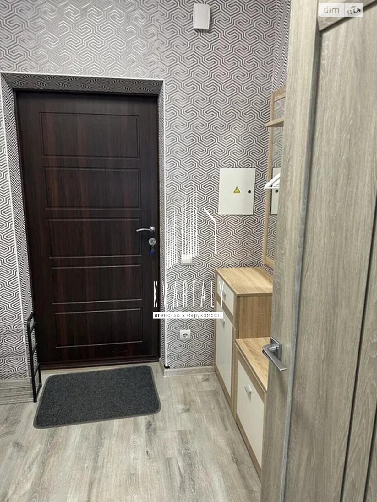 однокімнатна квартира в Києві, район Микільська Слобідка, на вул. Каховська 62 в довготривалу оренду помісячно фото 1 однокімнатна квартира в Києві, район Микільська Слобідка, на вул. Каховська 62 в довготривалу оренду помісячно фото 1