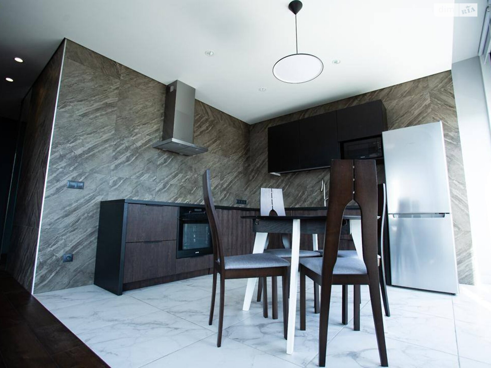 двухкомнатная квартира с мебелью в Киеве, район Нивки, на ул. Даниила Щербаковского 52 в аренду на долгий срок помесячно фото 1 двухкомнатная квартира с мебелью в Киеве, район Нивки, на ул. Даниила Щербаковского 52 в аренду на долгий срок помесячно фото 1