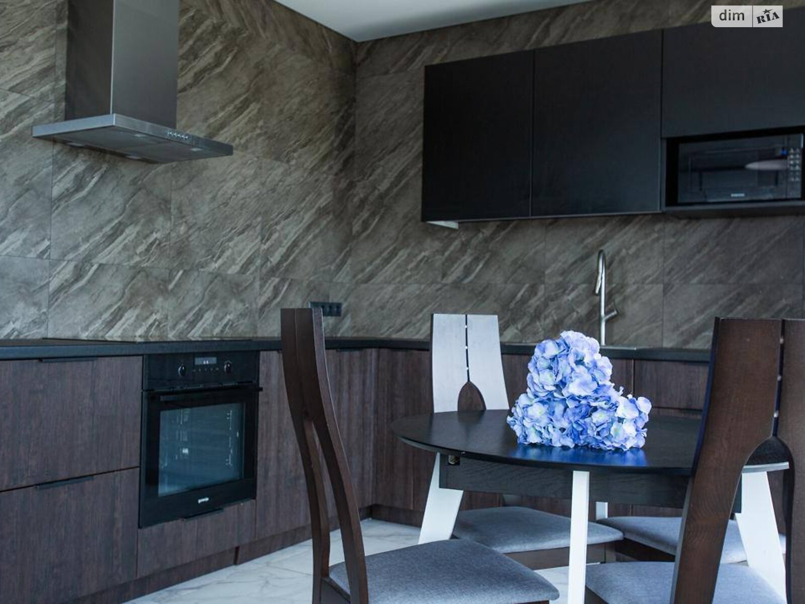 двухкомнатная квартира с мебелью в Киеве, район Нивки, на ул. Даниила Щербаковского 52 в аренду на долгий срок помесячно фото 1 двухкомнатная квартира с мебелью в Киеве, район Нивки, на ул. Даниила Щербаковского 52 в аренду на долгий срок помесячно фото 1