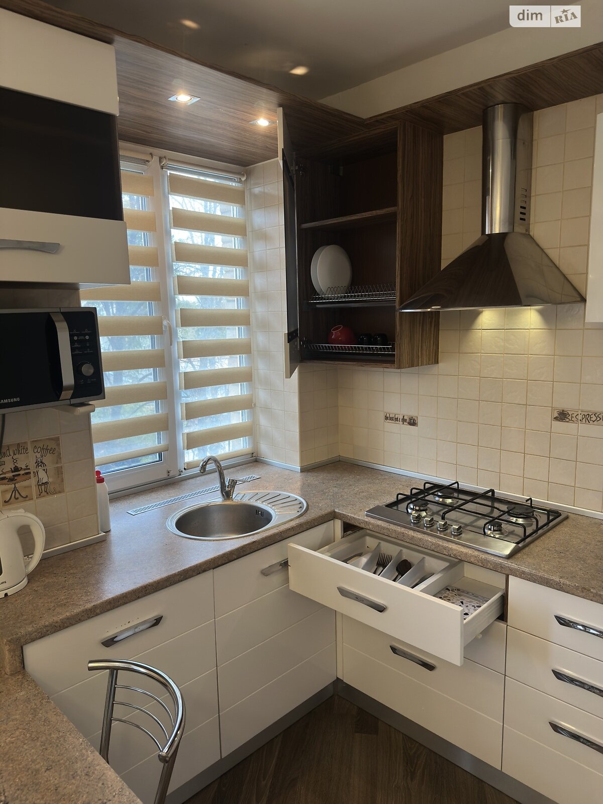 однокімнатна квартира в Києві, район Нивки, на вул. Галаганівська 4/2 в довготривалу оренду помісячно фото 1