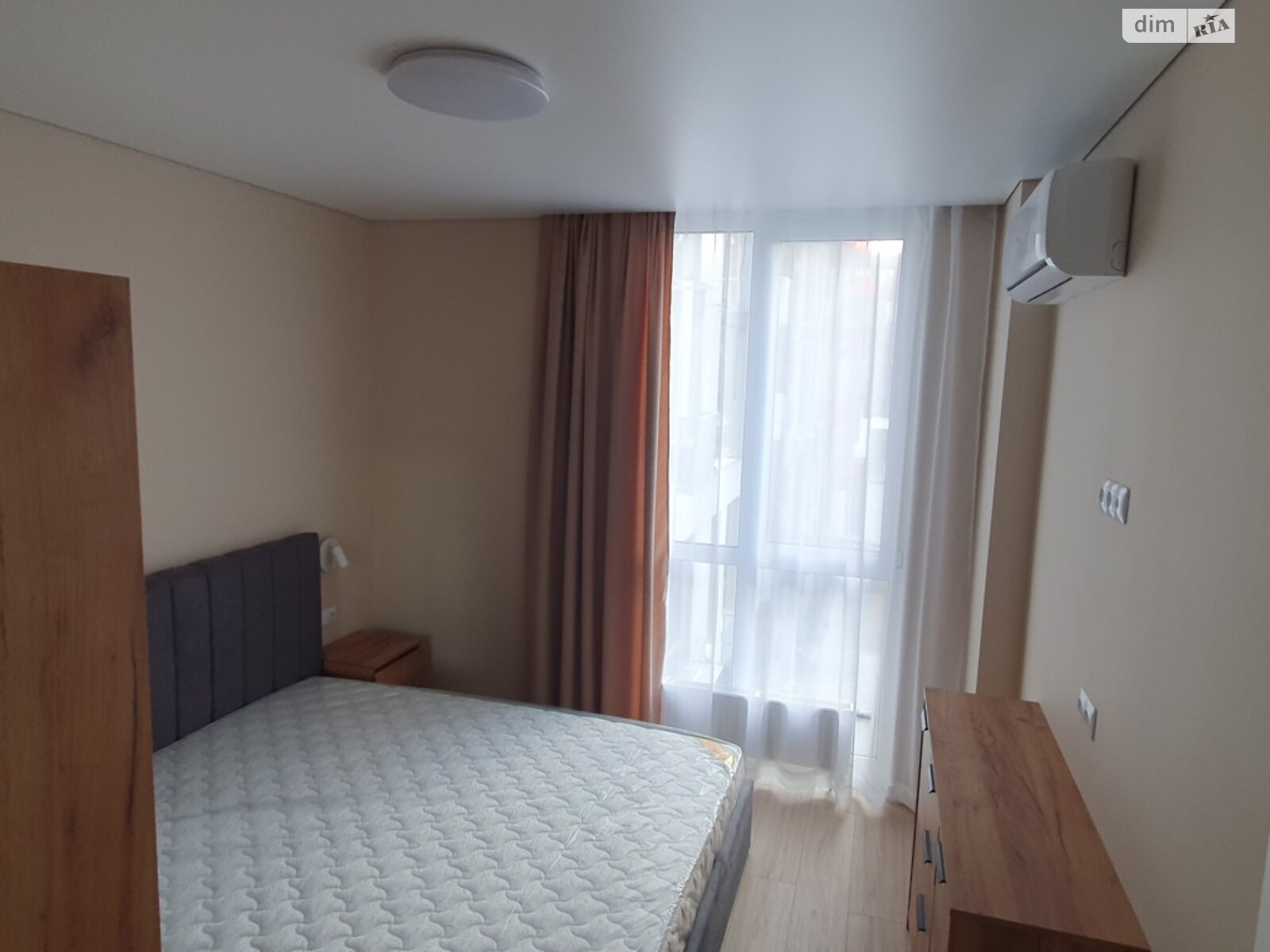 двокімнатна квартира в Києві, район Нивки, на вул. Салютна 2 в довготривалу оренду помісячно фото 1 двокімнатна квартира в Києві, район Нивки, на вул. Салютна 2 в довготривалу оренду помісячно фото 1