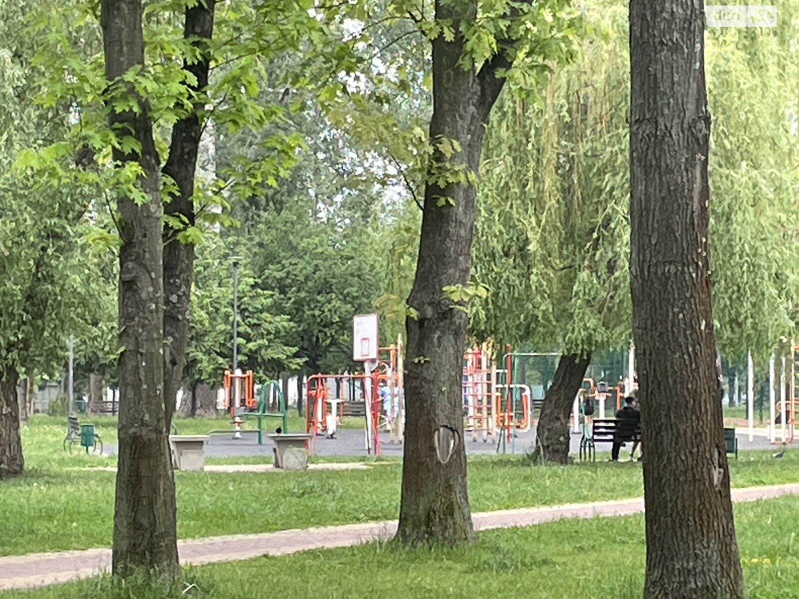 двокімнатна квартира в Києві, район Шевченківський, на вул. Салютна 1Б в довготривалу оренду помісячно фото 1 двокімнатна квартира в Києві, район Шевченківський, на вул. Салютна 1Б в довготривалу оренду помісячно фото 1