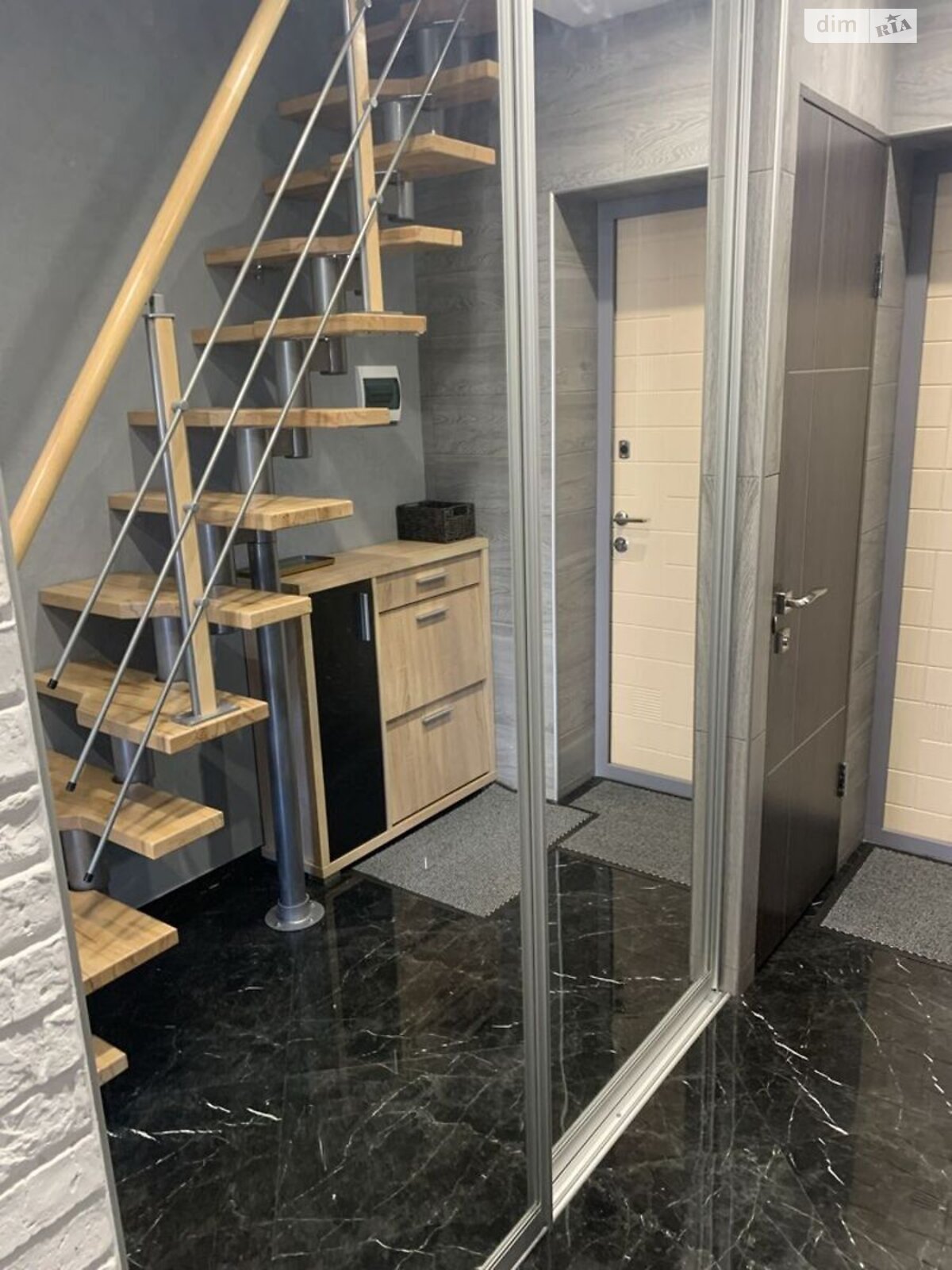 однокімнатна квартира в Києві, район Нивки, на вул. Сирецько-Садова 5/1 в довготривалу оренду помісячно фото 1 однокімнатна квартира в Києві, район Нивки, на вул. Сирецько-Садова 5/1 в довготривалу оренду помісячно фото 1